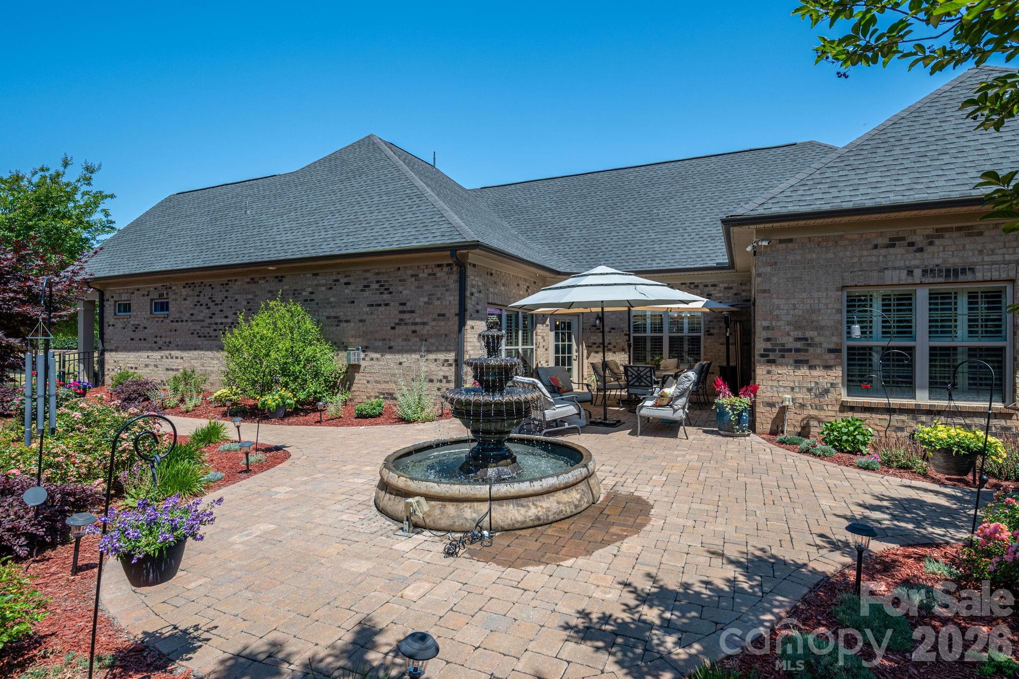5228 Courtyard Lane Property Photo 37