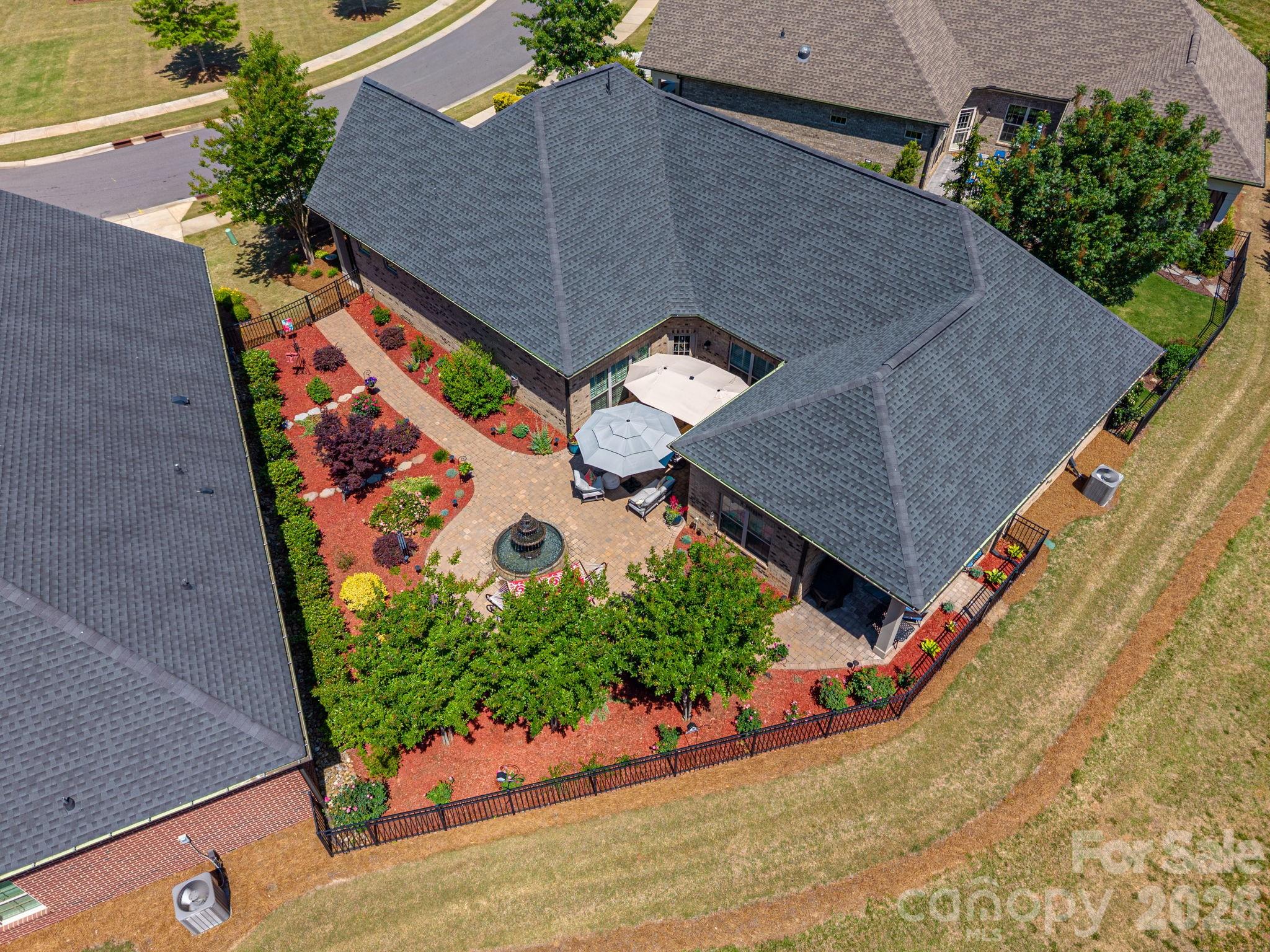 5228 Courtyard Lane Property Photo 43