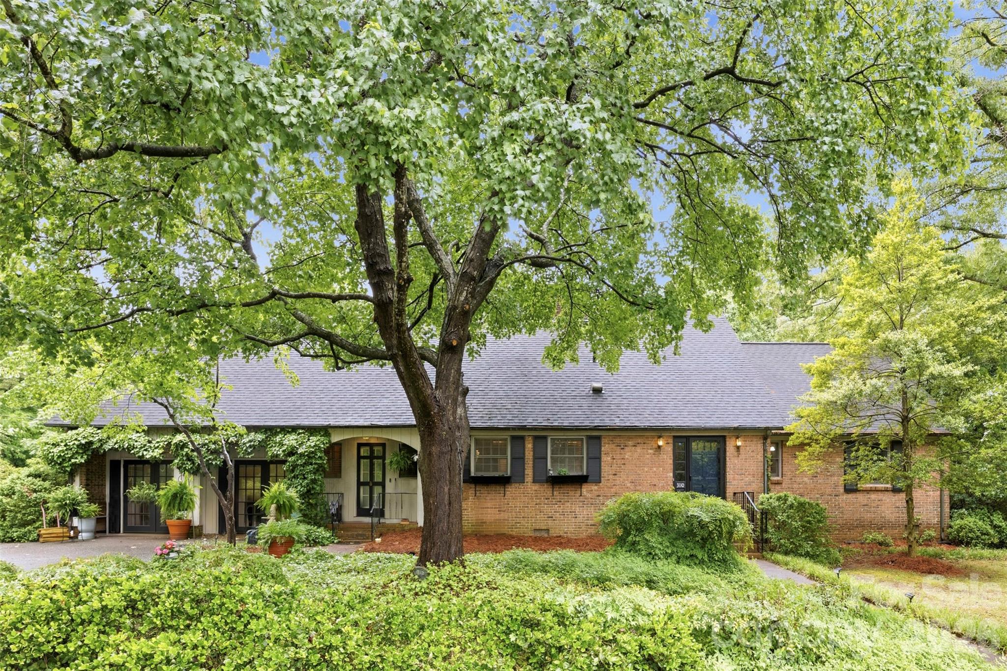 3110 Robinwood Road Property Photo 2