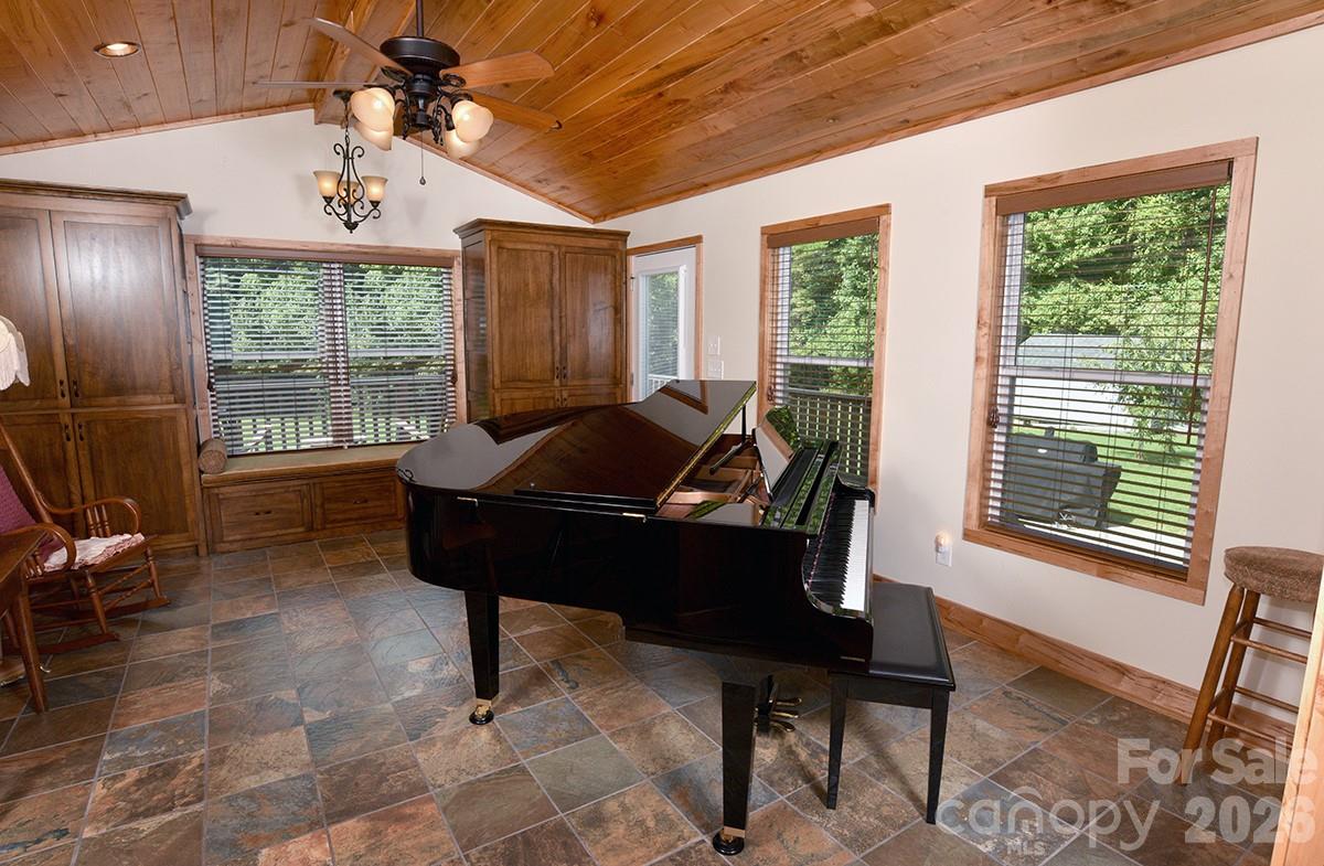 1175 Panhandle Road Property Photo 10