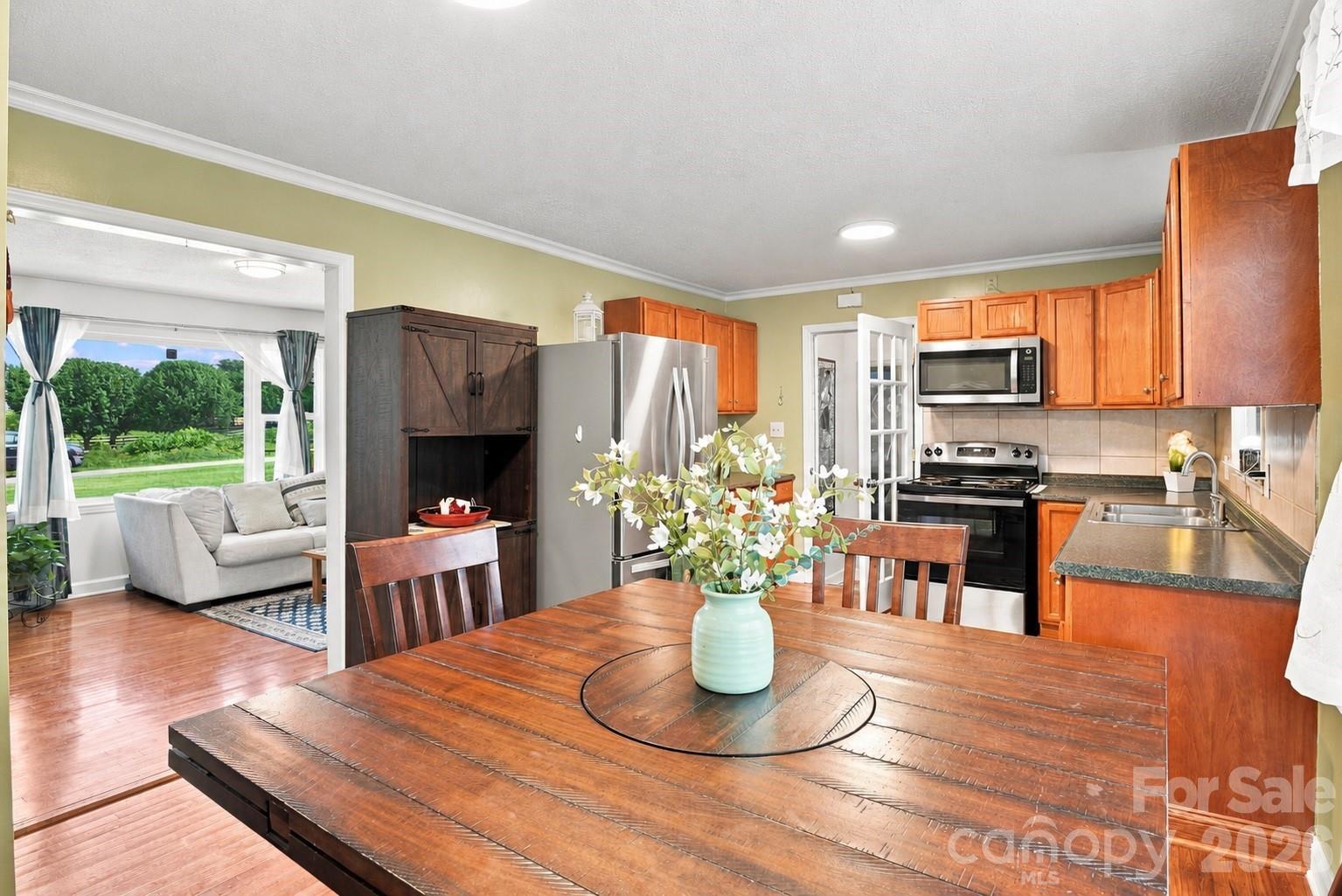 515 Lakewood Drive Property Photo 12
