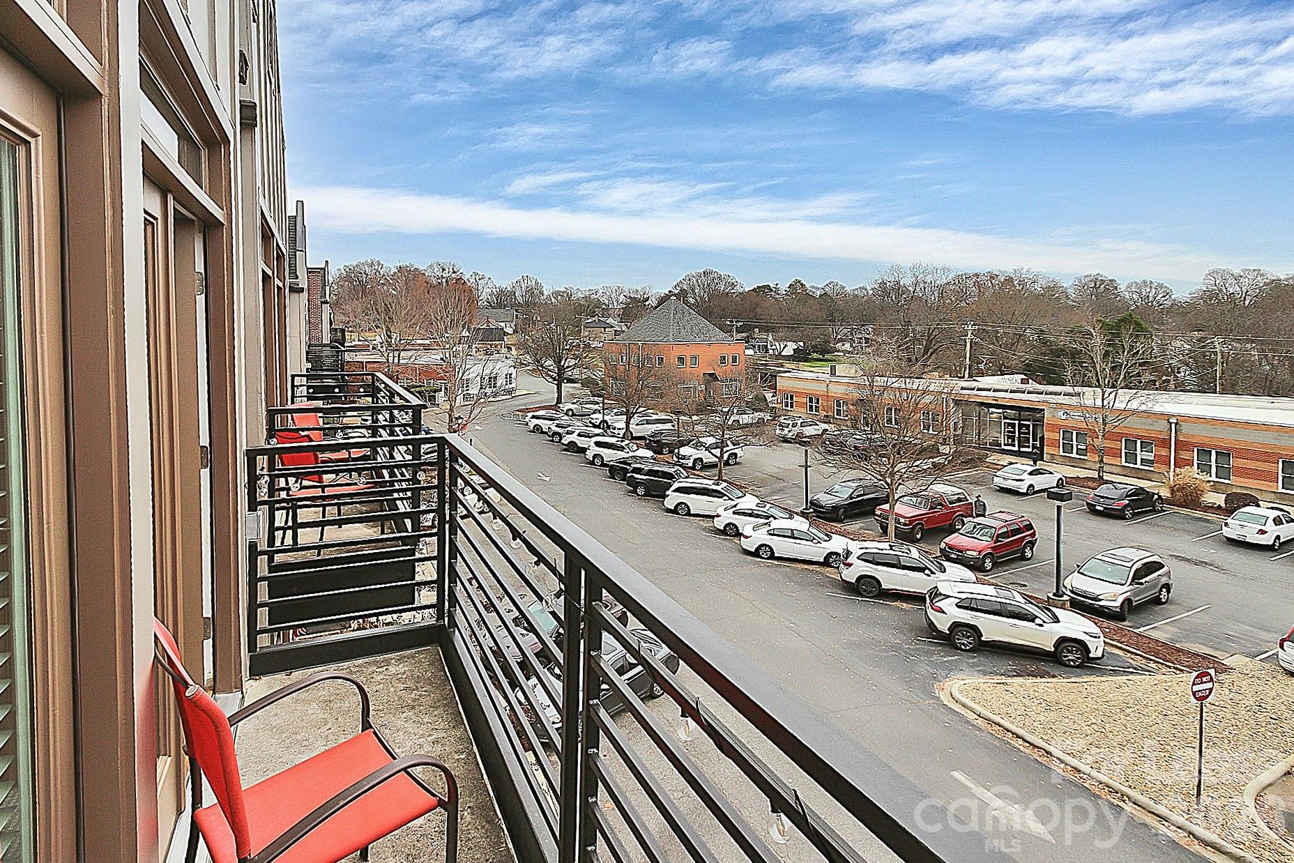 752 Cotton Gin Alley Property Photo 4