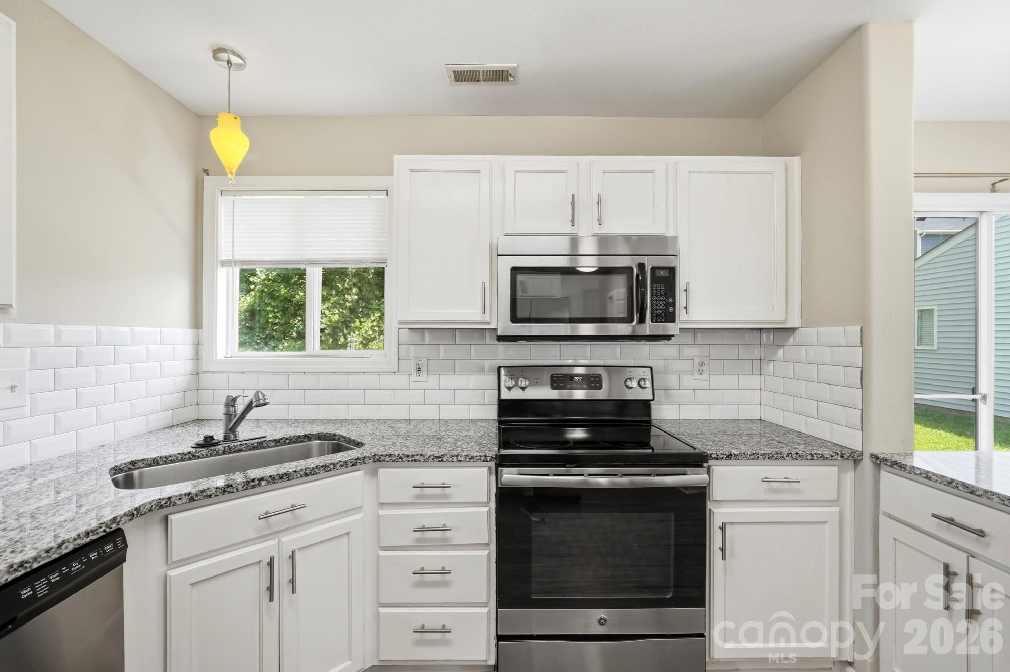 2722 Meadow Knoll Drive 12 Property Photo 6