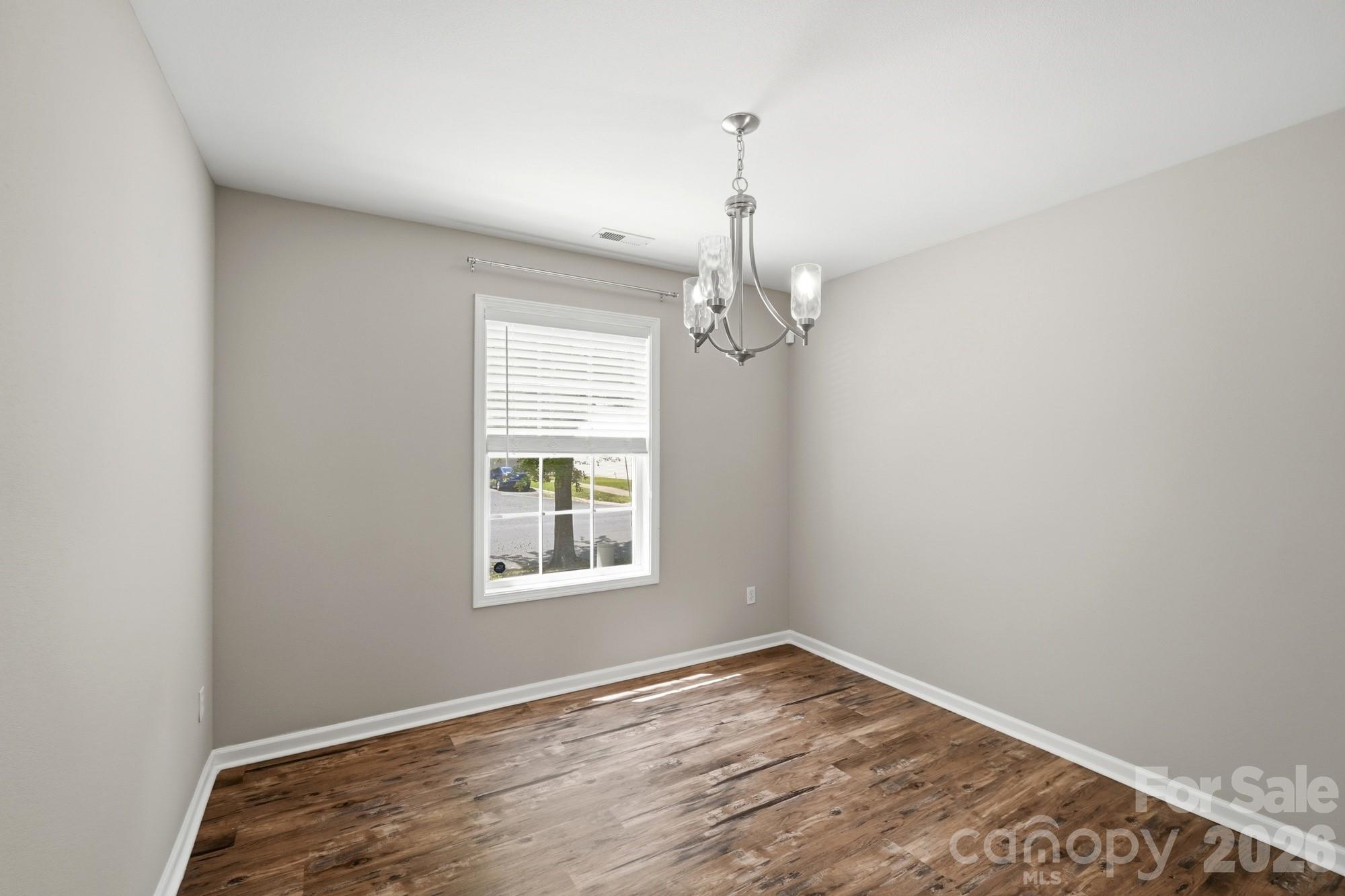 2722 Meadow Knoll Drive 12 Property Photo 12