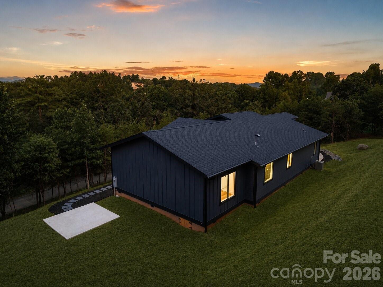 7 Spicebush Lane Property Photo 4