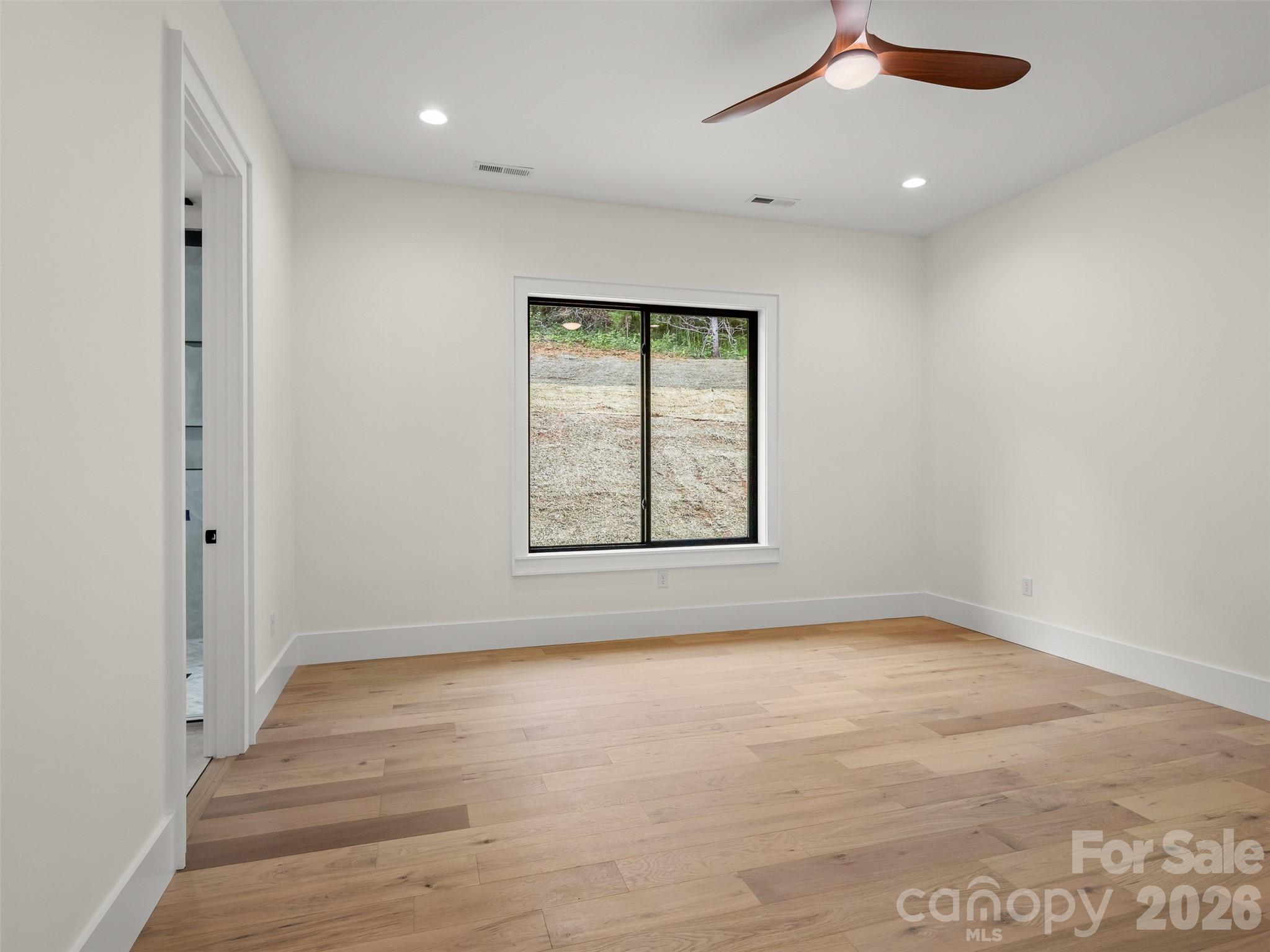 7 Spicebush Lane Property Photo 25