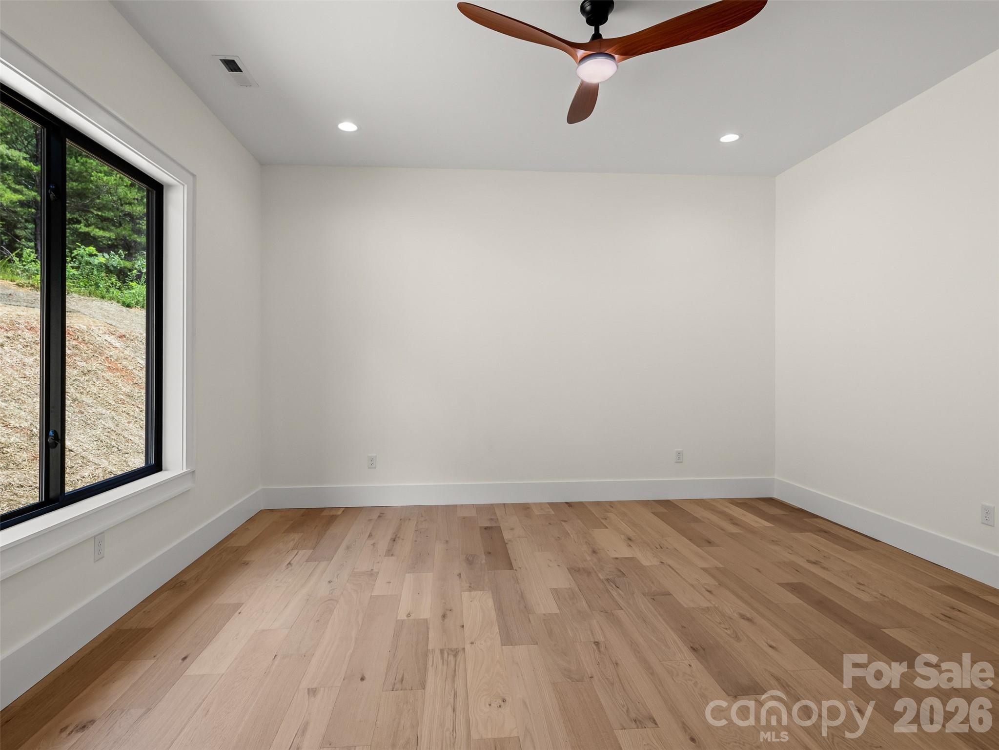 7 Spicebush Lane Property Photo 26