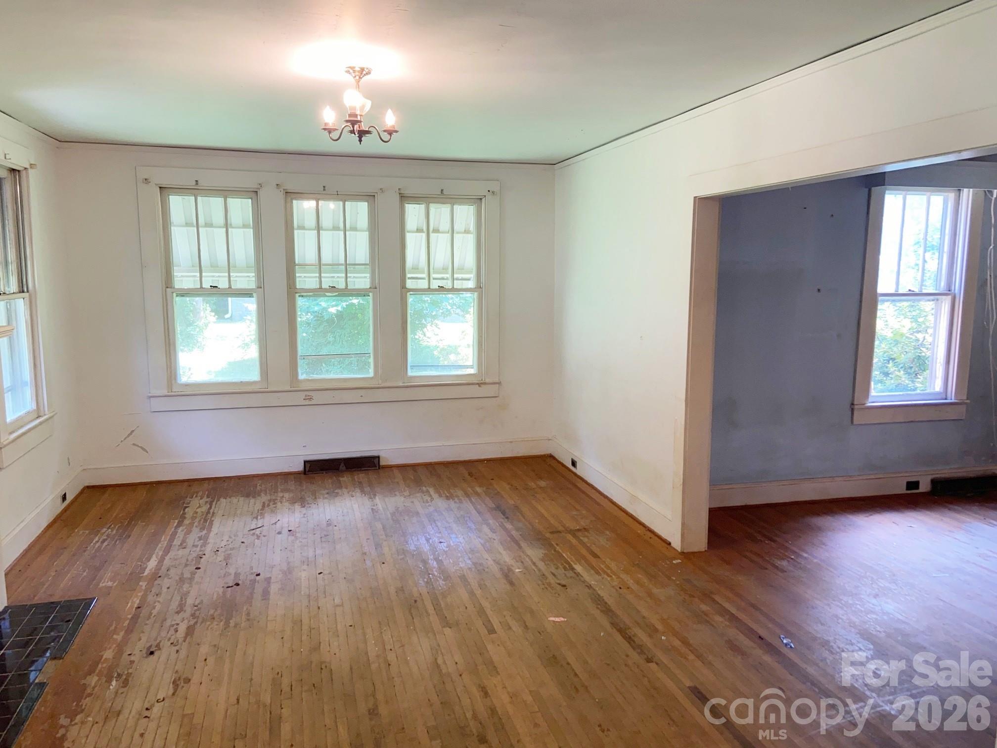 213 Wiley Avenue Property Photo 3