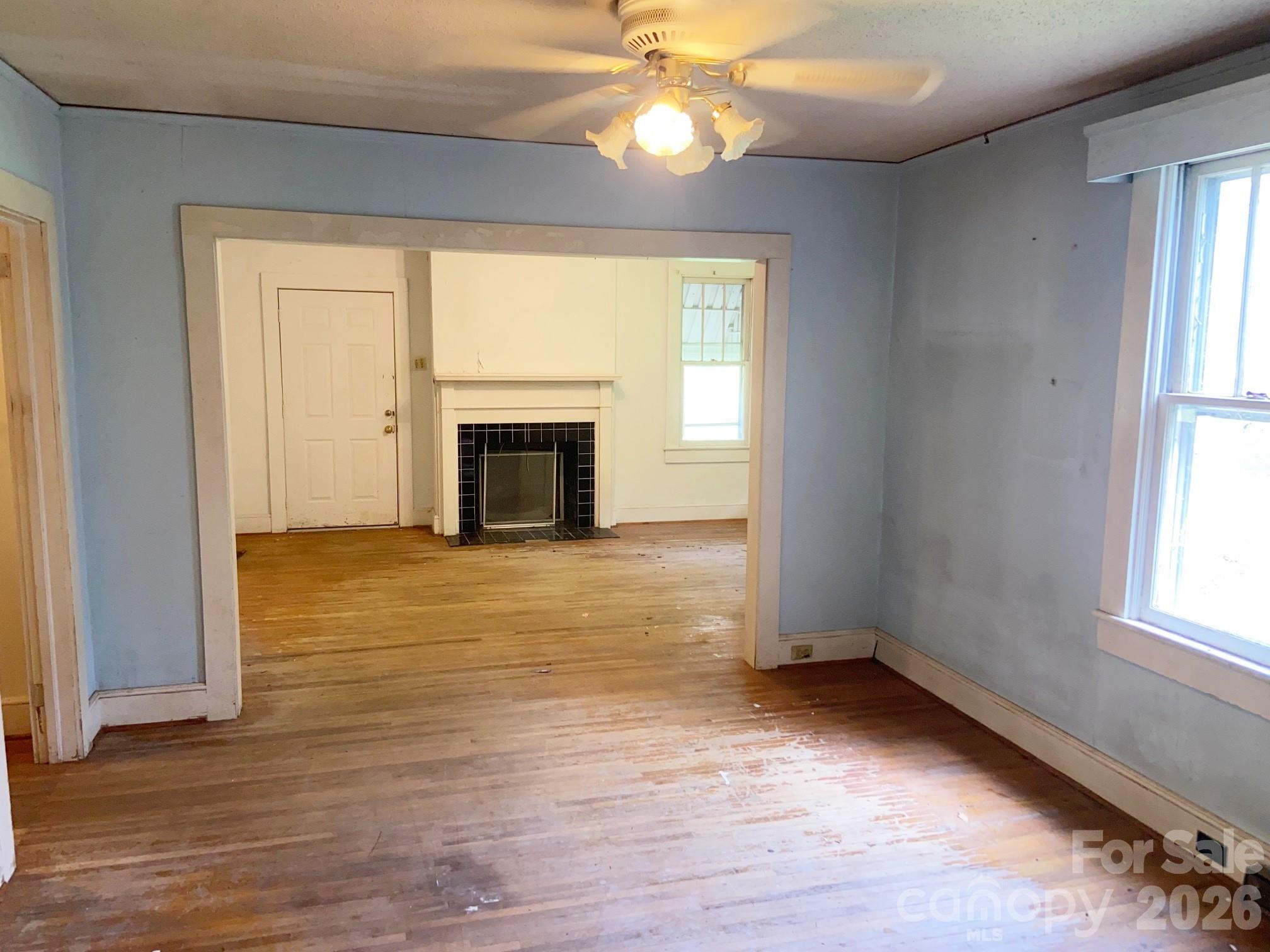 213 Wiley Avenue Property Photo 4