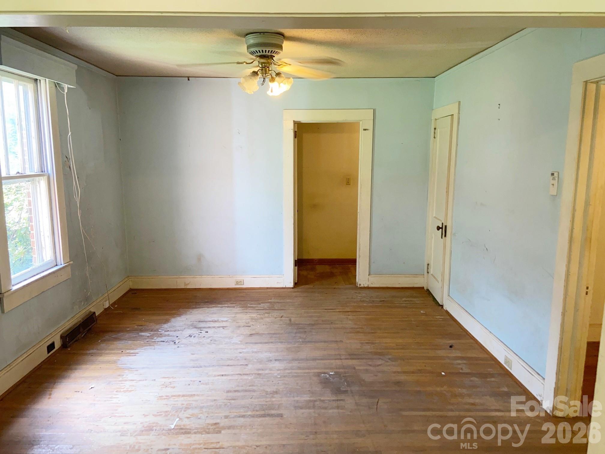 213 Wiley Avenue Property Photo 5