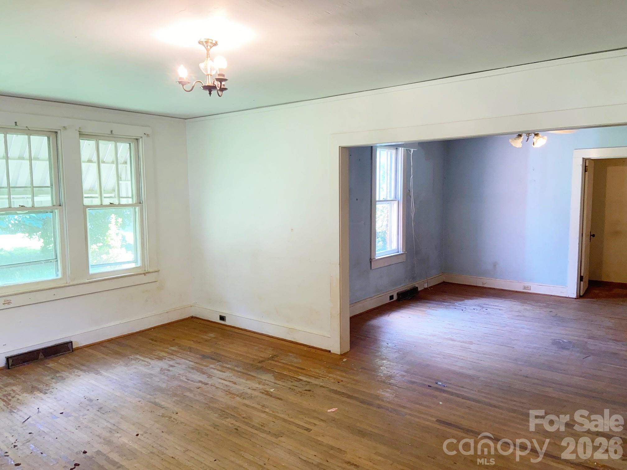 213 Wiley Avenue Property Photo 6