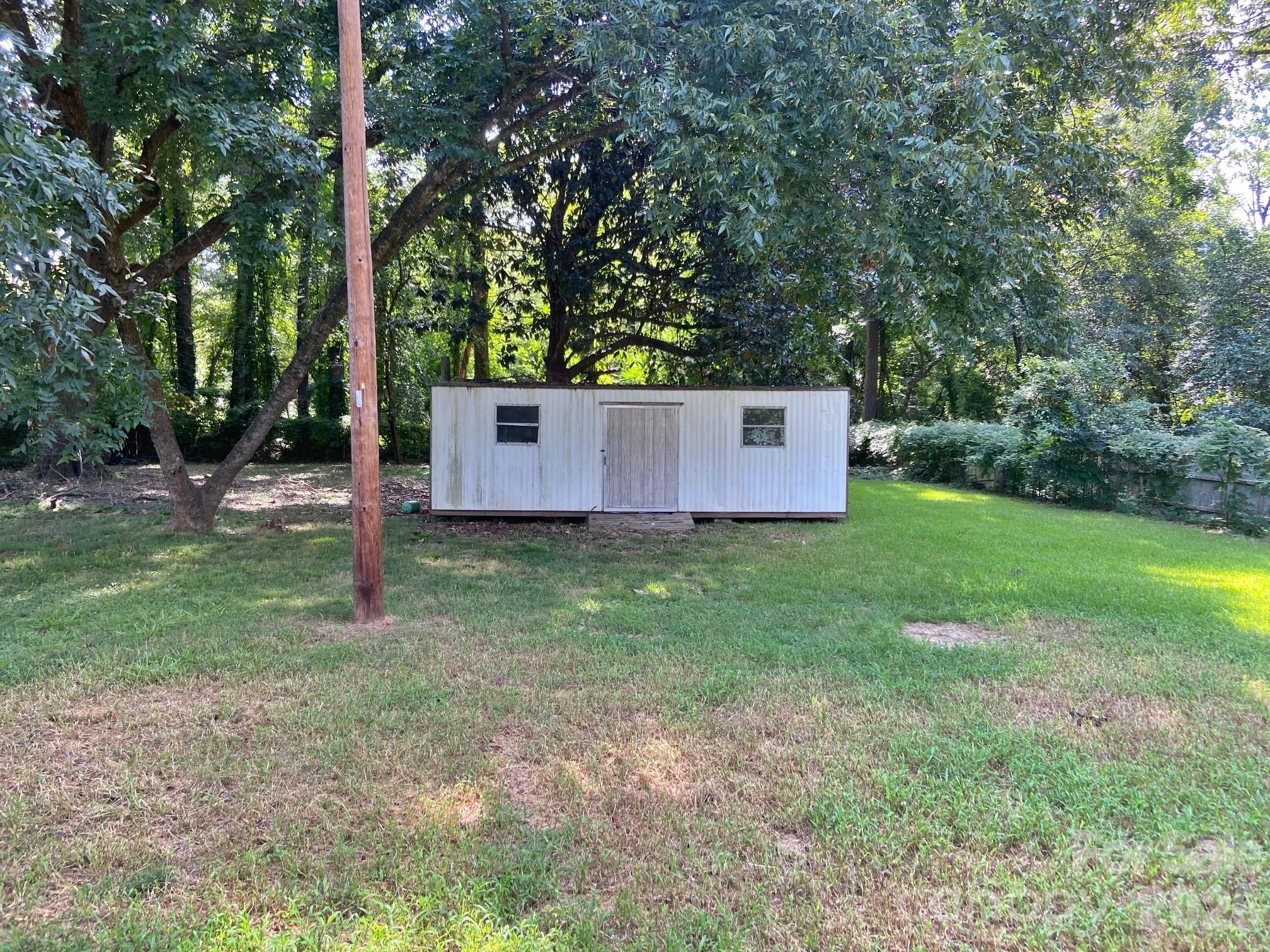 213 Wiley Avenue Property Photo 14
