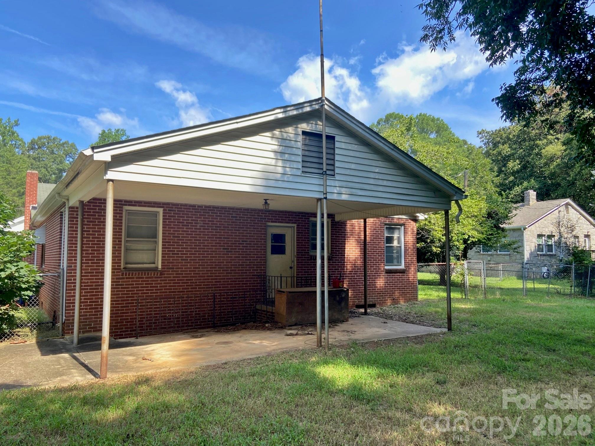 213 Wiley Avenue Property Photo 16