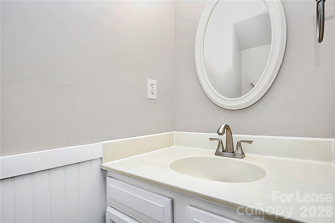 8203 Golf Ridge Drive Property Photo 14
