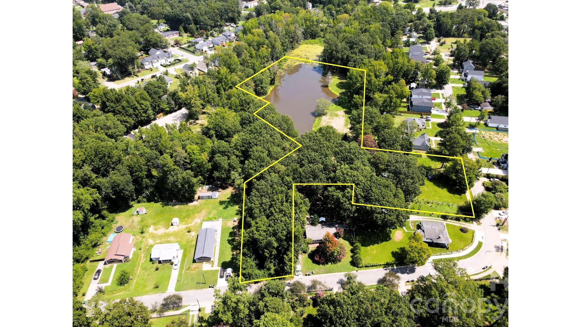524 Dawn Circle Property Photo 1
