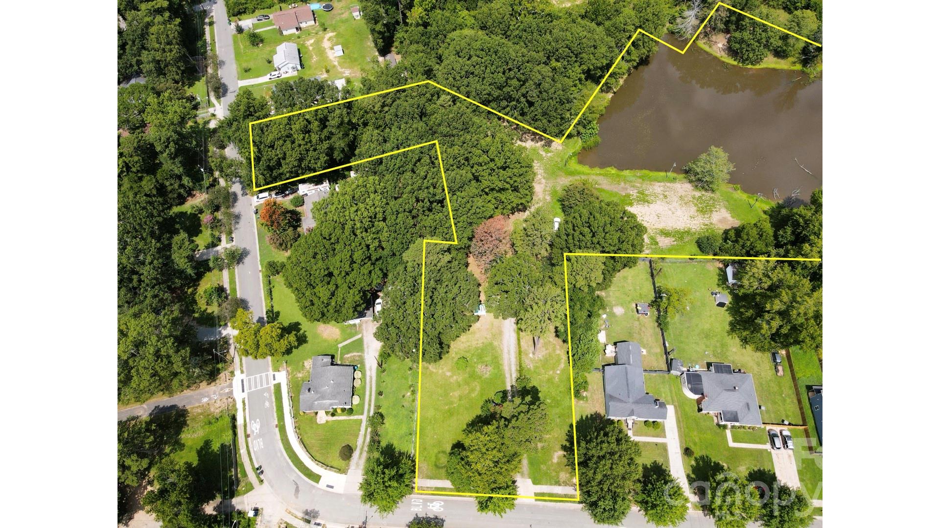 524 Dawn Circle Property Photo 3