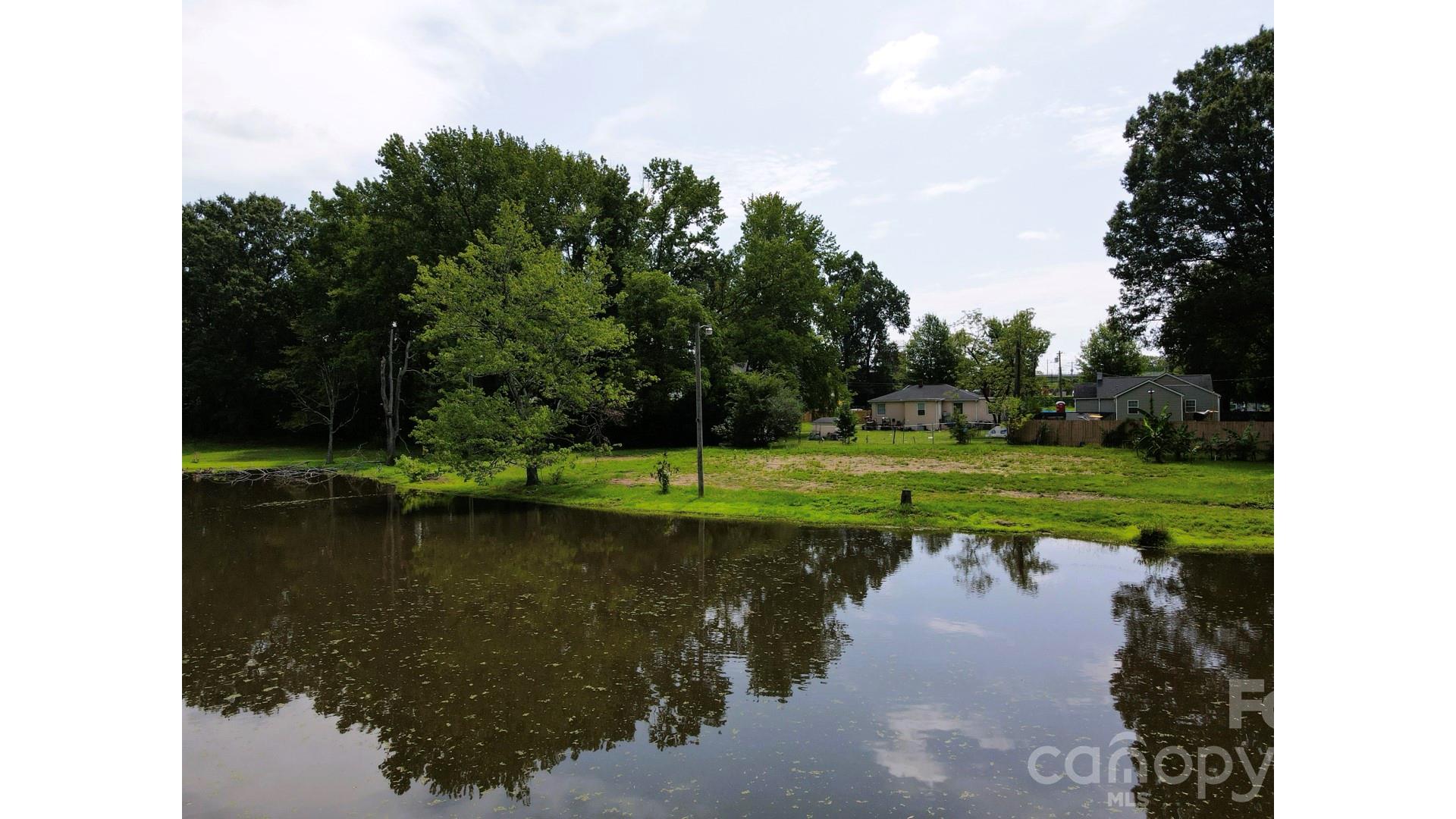 524 Dawn Circle Property Photo 22