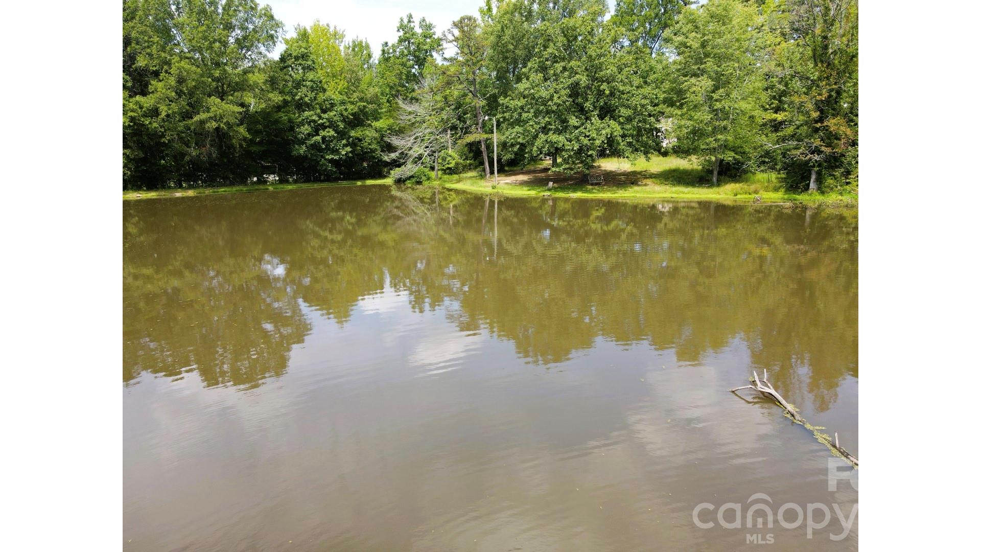 524 Dawn Circle Property Photo 24