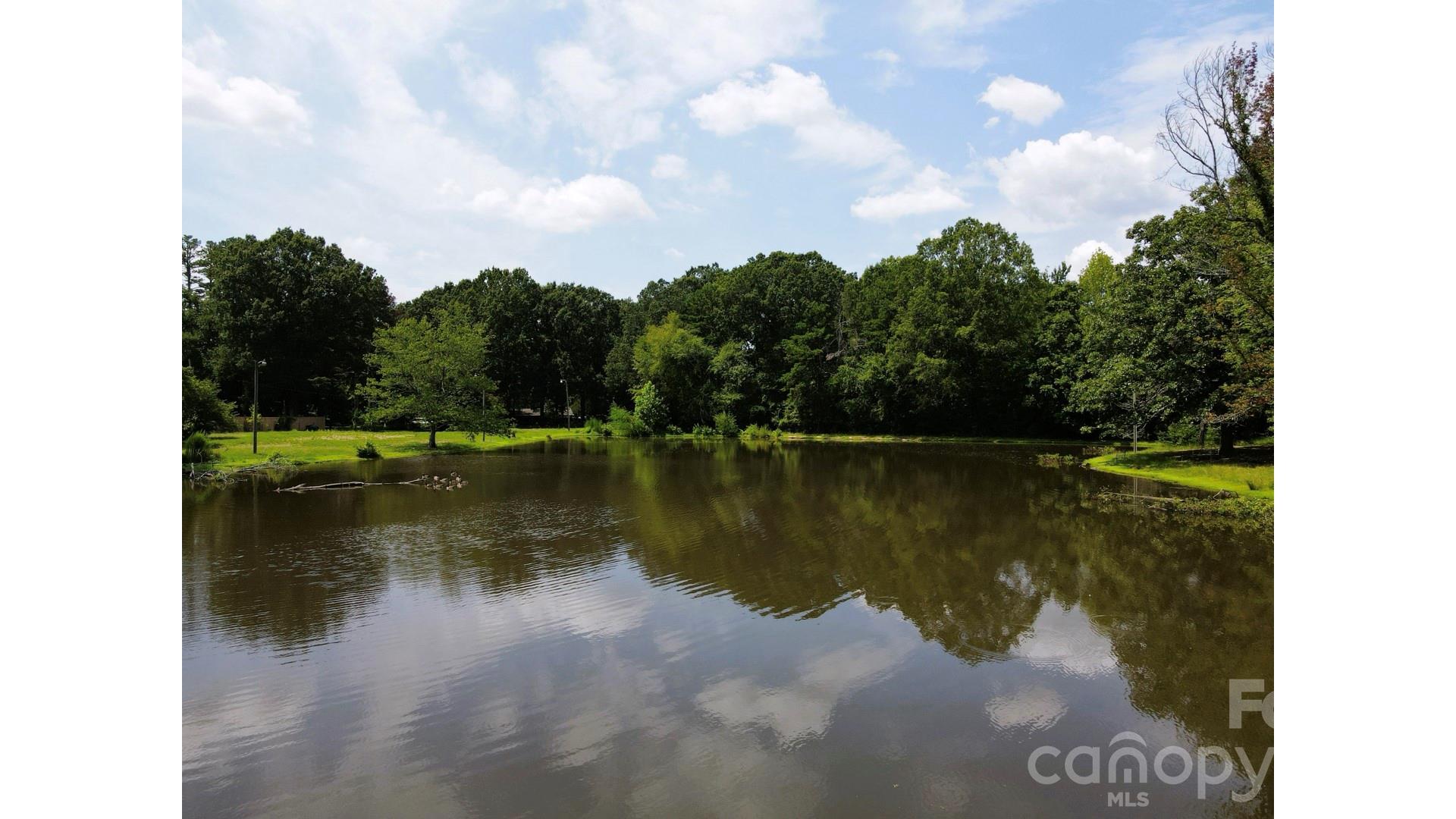 524 Dawn Circle Property Photo 26