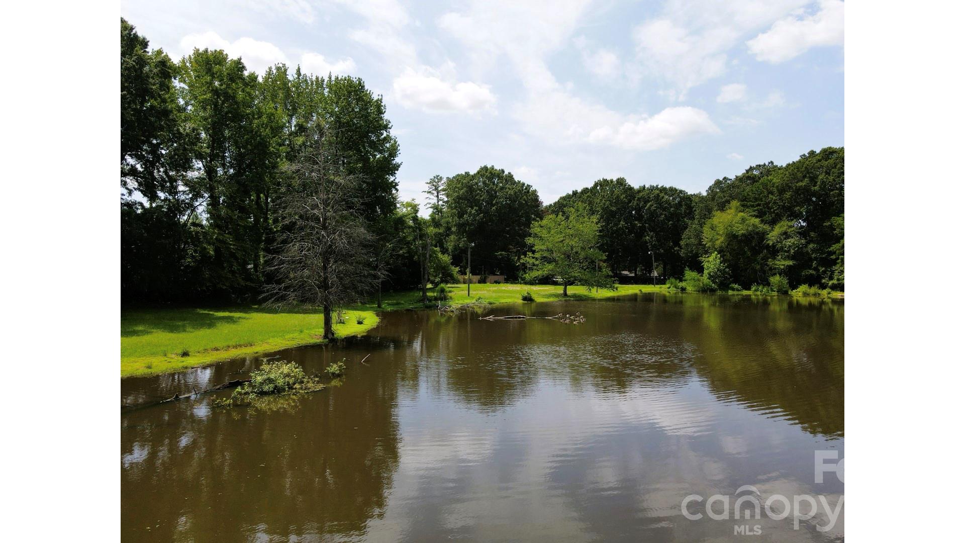 524 Dawn Circle Property Photo 27