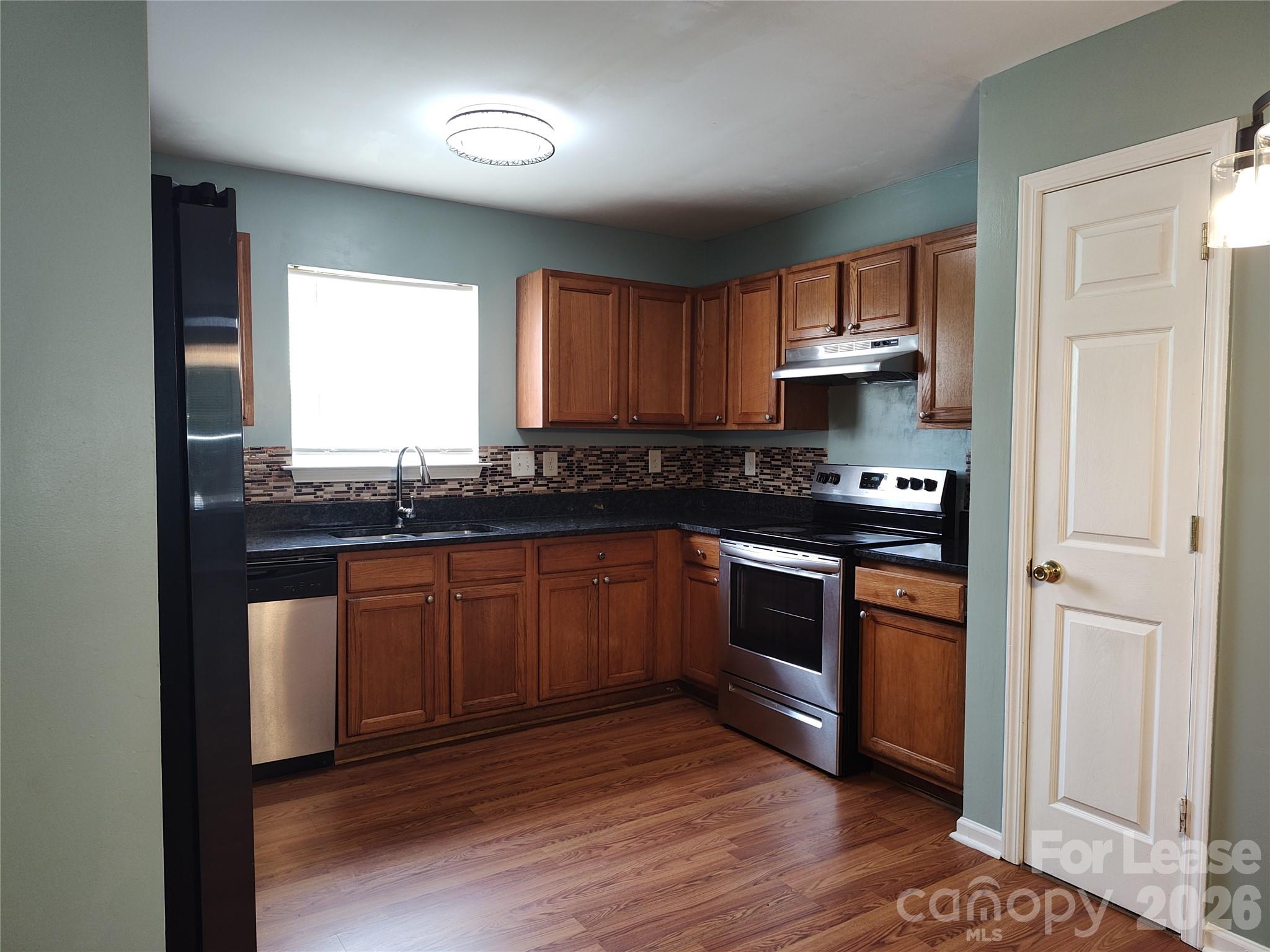 5226 Beam Lake Drive Property Photo 4