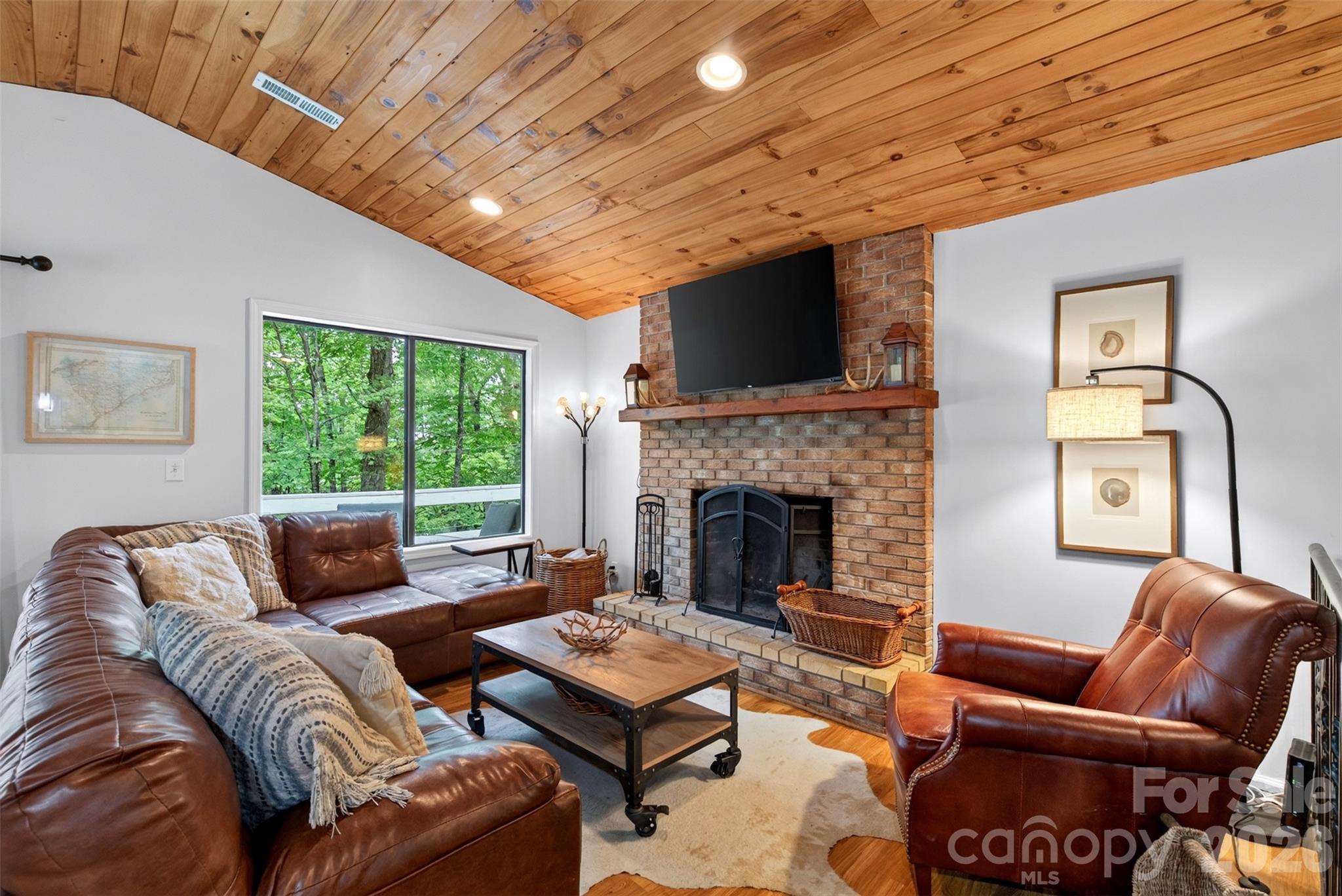 2 Bear Rock Loop Road Property Photo 7