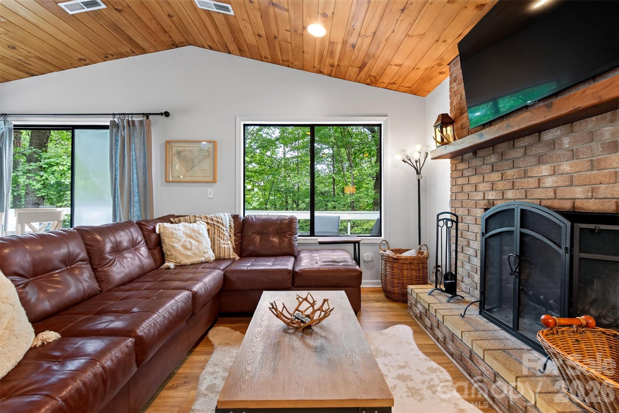 2 Bear Rock Loop Road Property Photo 9