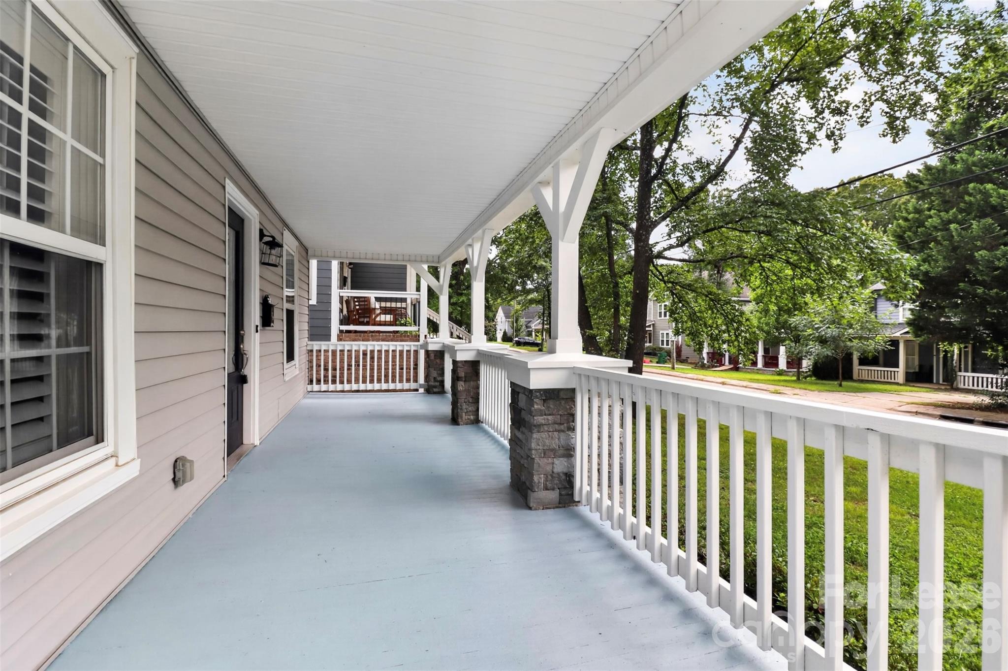 1736 Parsons Street Property Photo 3