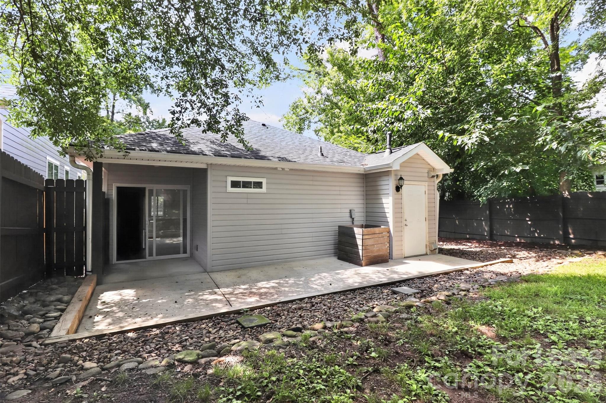 1736 Parsons Street Property Photo 18