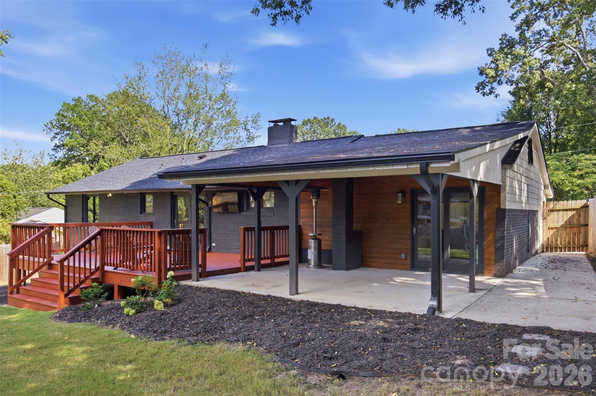 615 Manhasset Road Property Photo 8