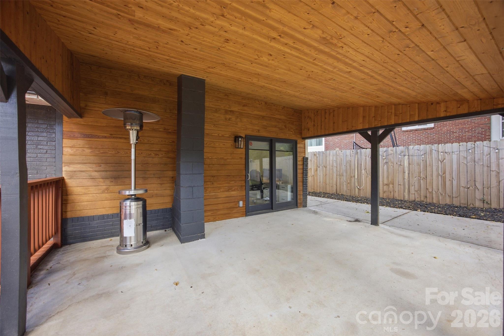 615 Manhasset Road Property Photo 11