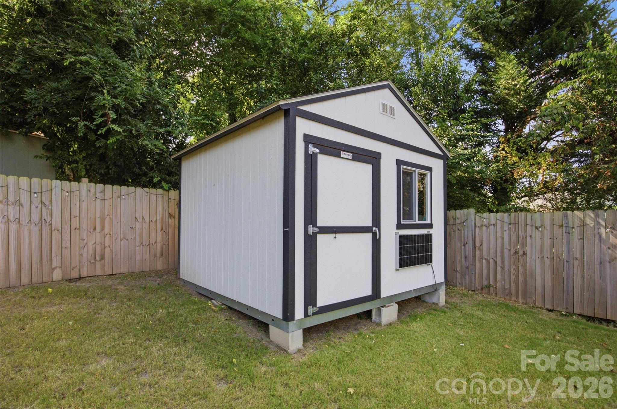 615 Manhasset Road Property Photo 14