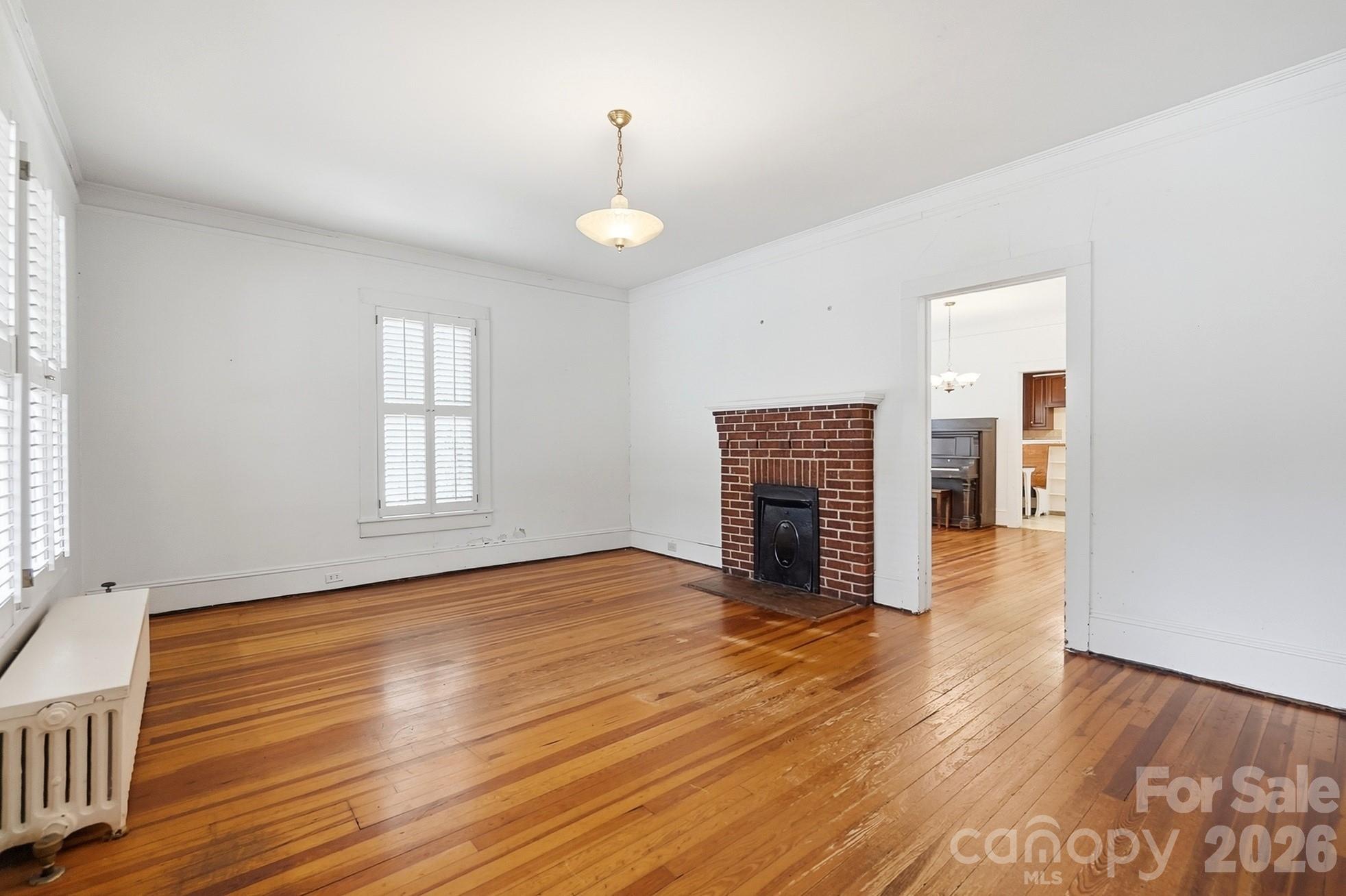302 N Ridge Avenue Property Photo 7
