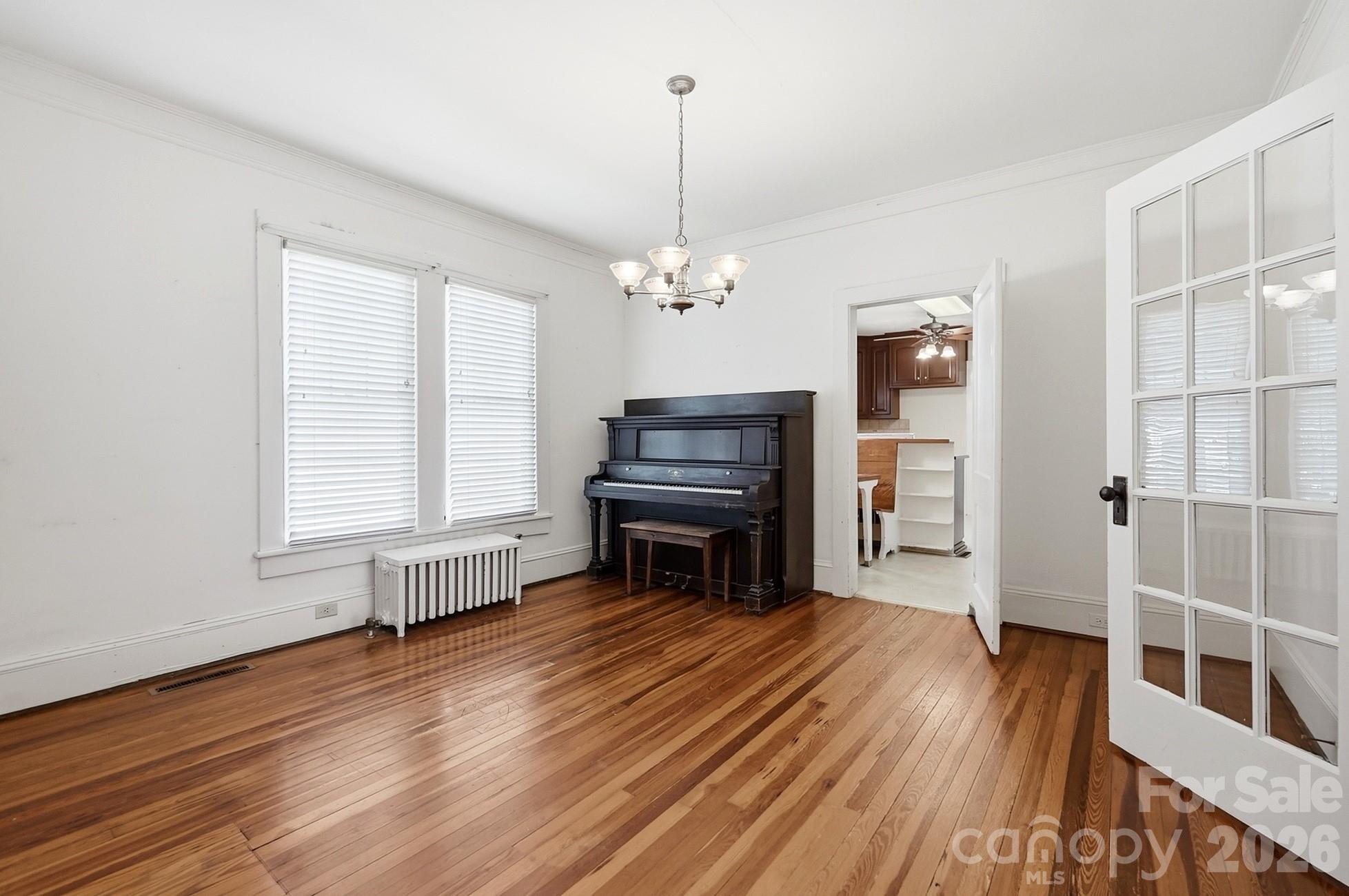 302 N Ridge Avenue Property Photo 11