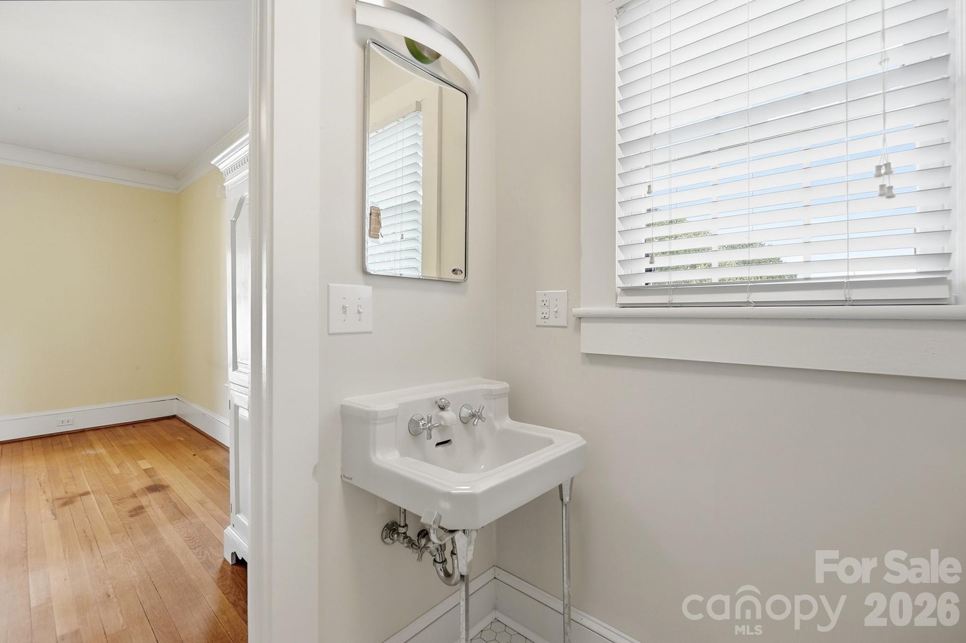 302 N Ridge Avenue Property Photo 23