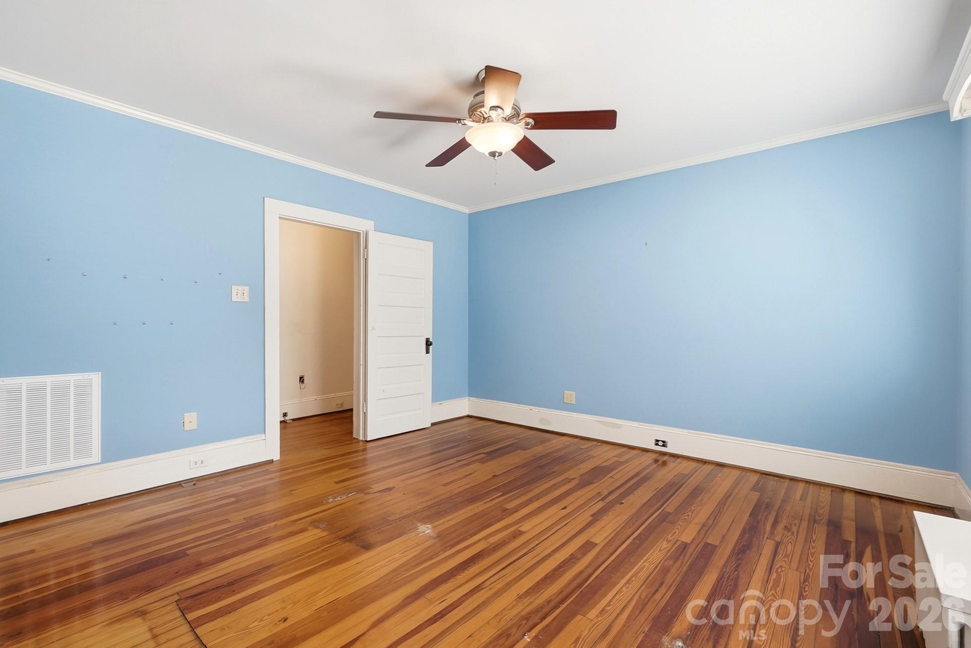 302 N Ridge Avenue Property Photo 26