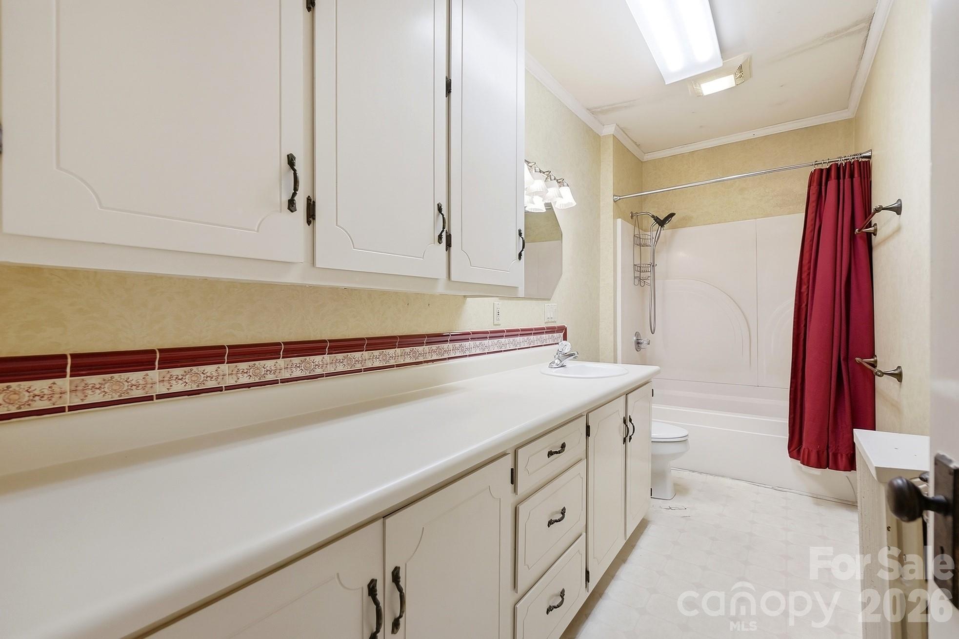 302 N Ridge Avenue Property Photo 28