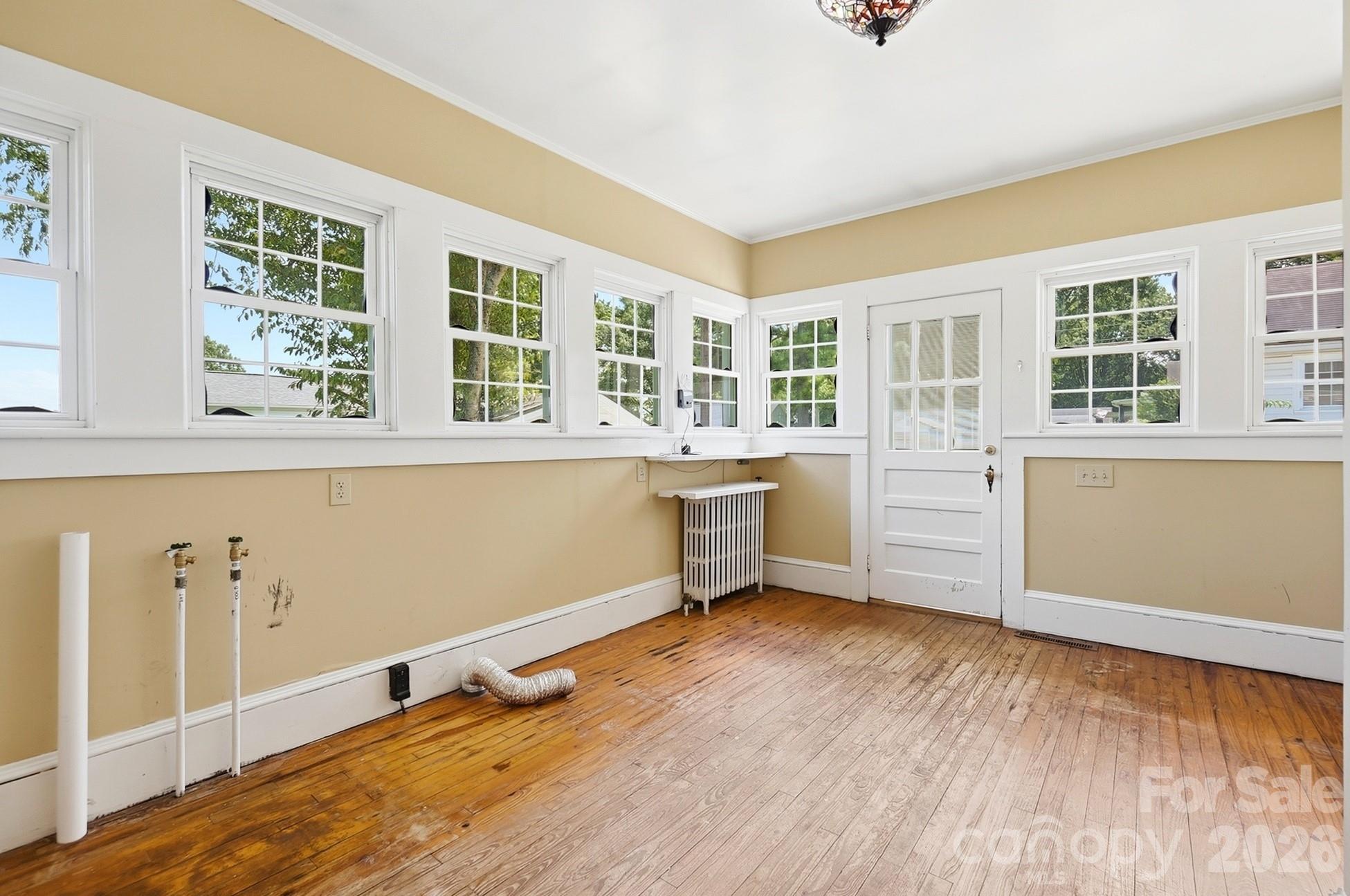 302 N Ridge Avenue Property Photo 33