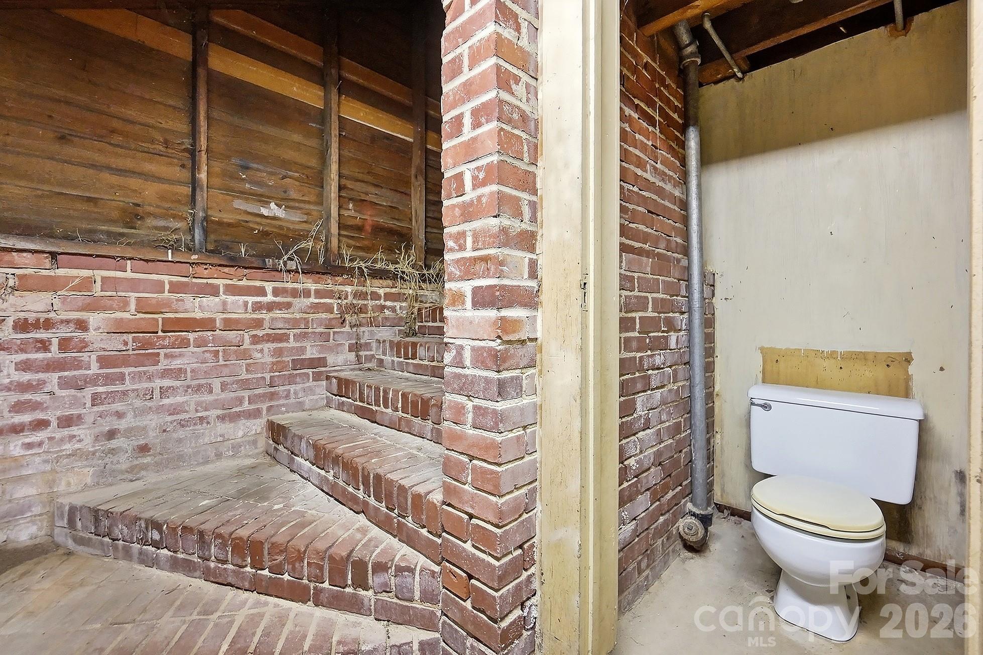 302 N Ridge Avenue Property Photo 42