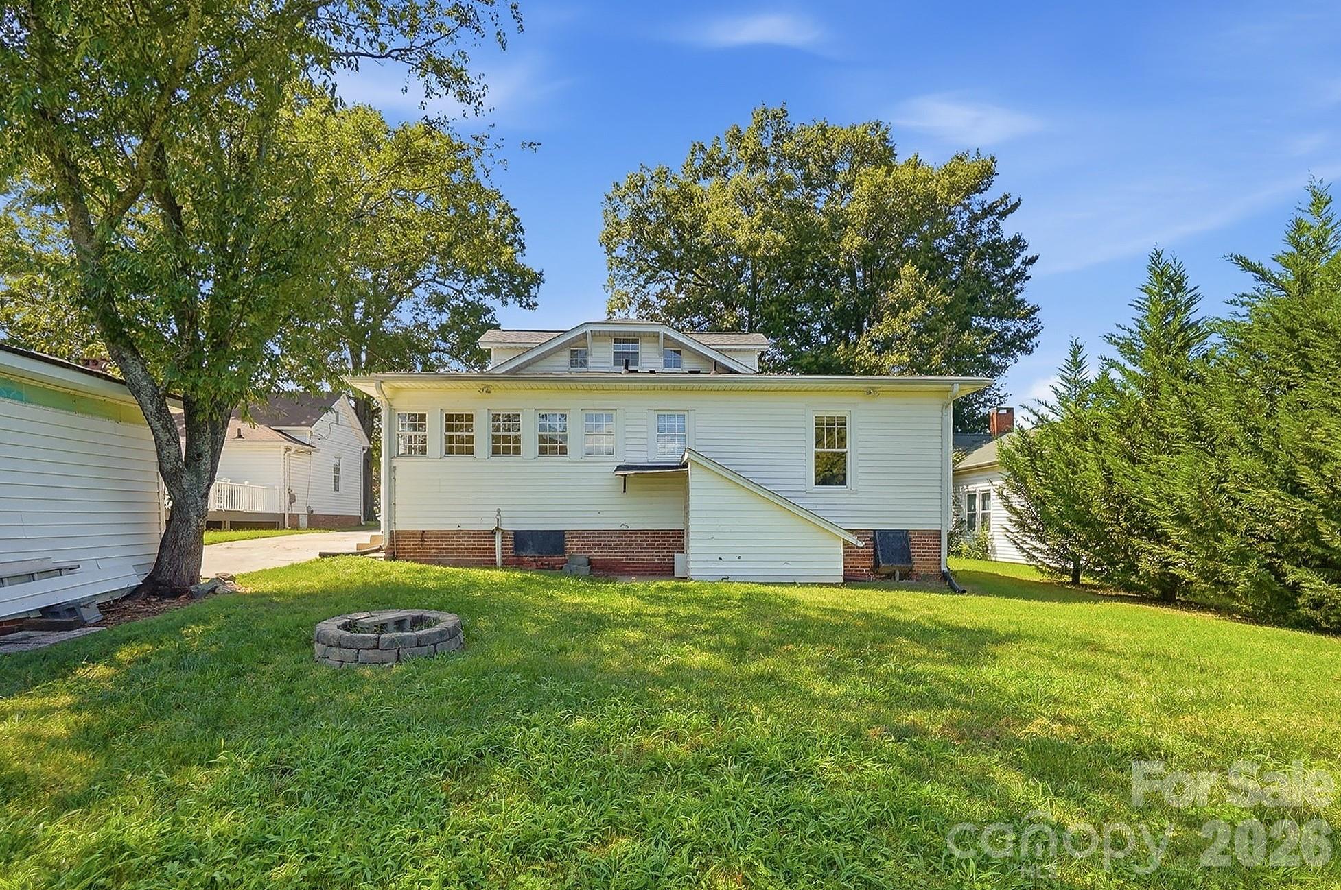 302 N Ridge Avenue Property Photo 45