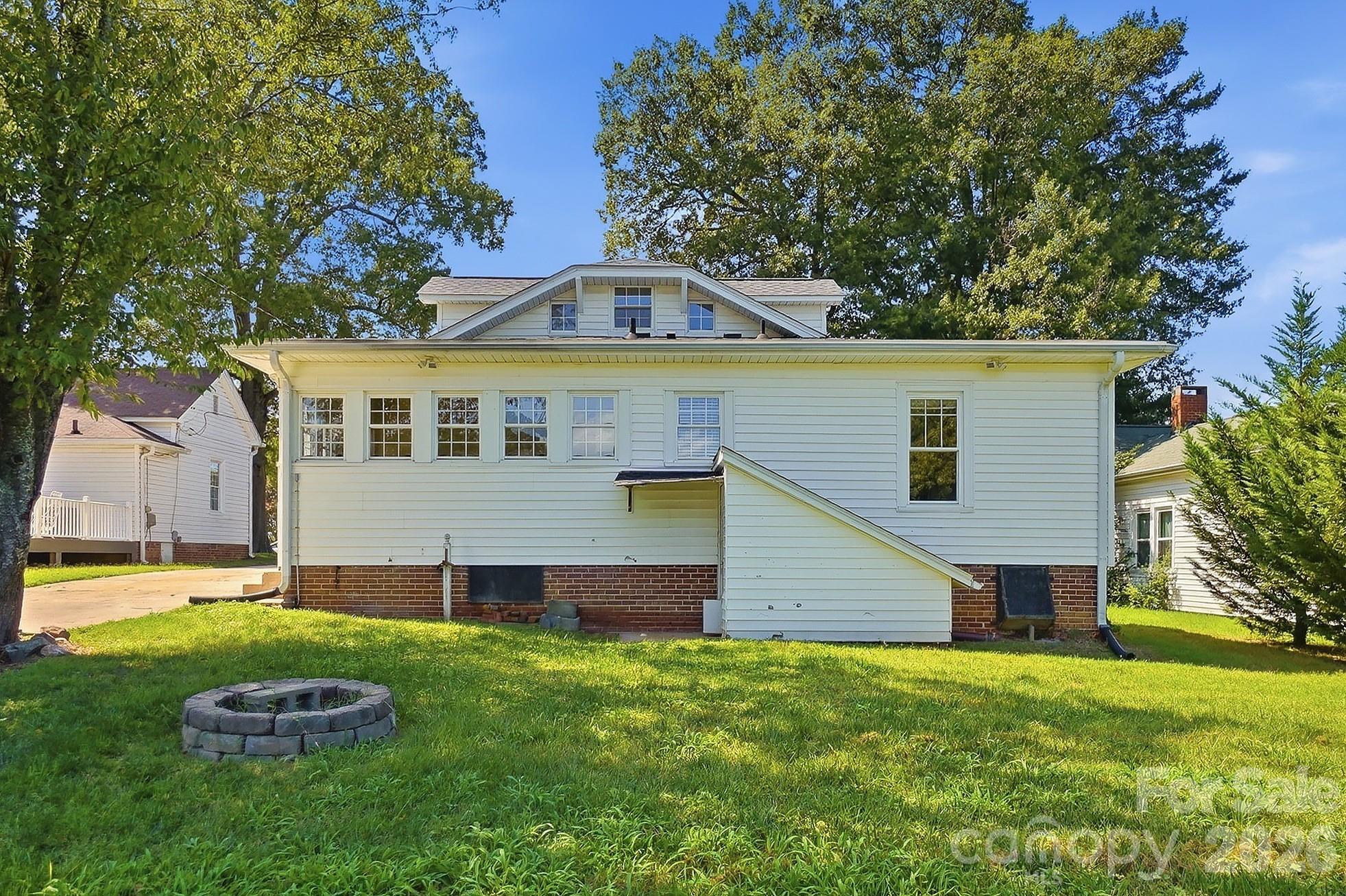 302 N Ridge Avenue Property Photo 46