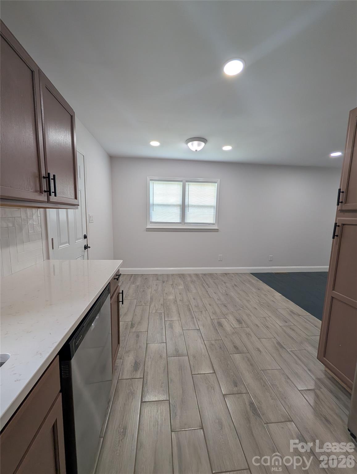 2800 Dalecrest Drive Property Photo 5