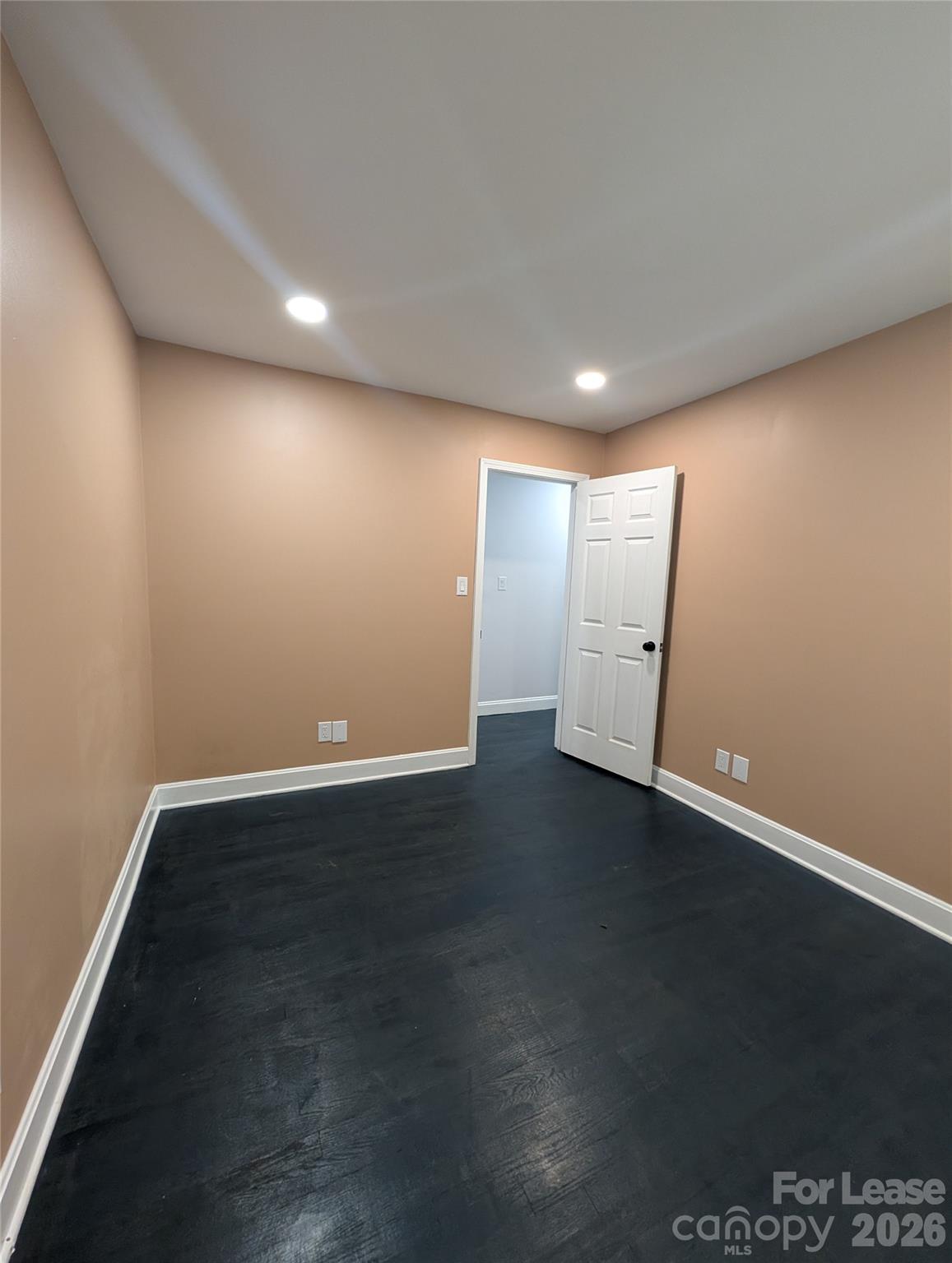 2800 Dalecrest Drive Property Photo 11