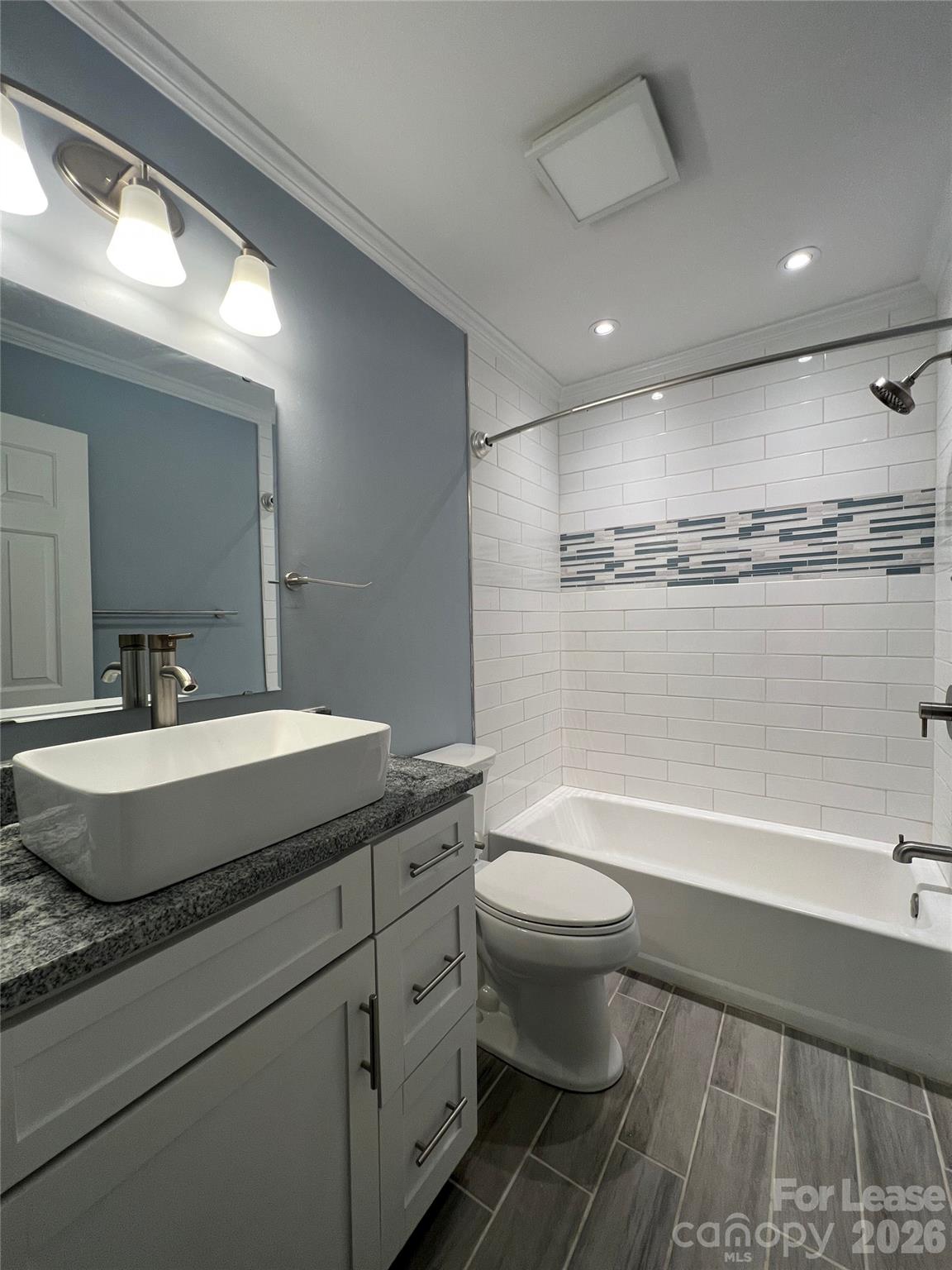 6428 Whitewater Drive Property Photo 14