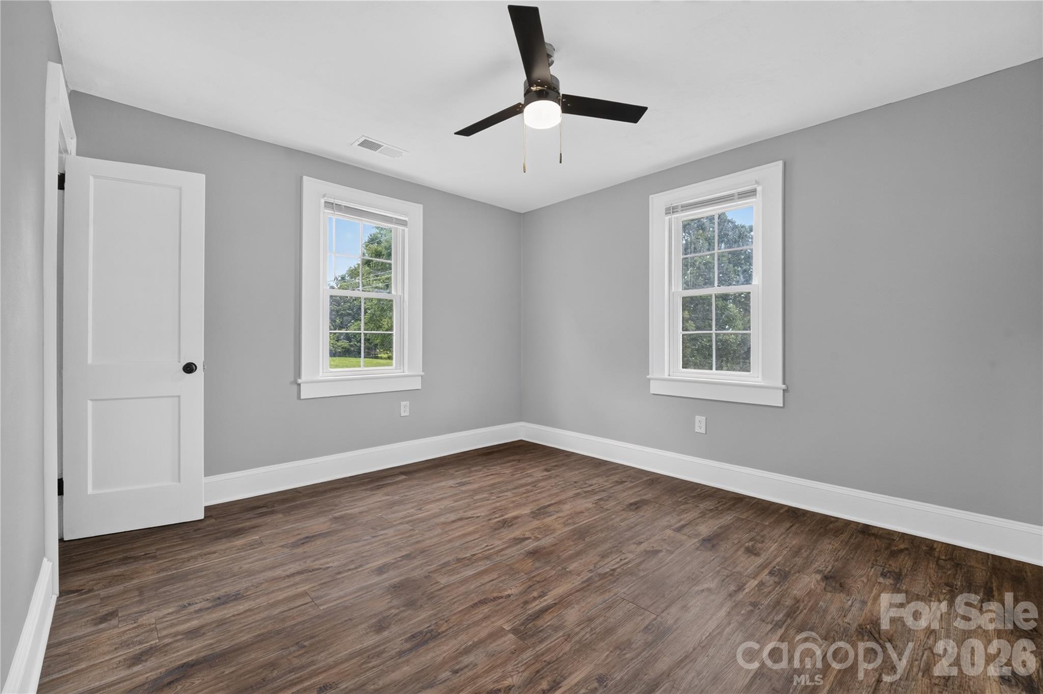 2318 32nd Street Property Photo 7