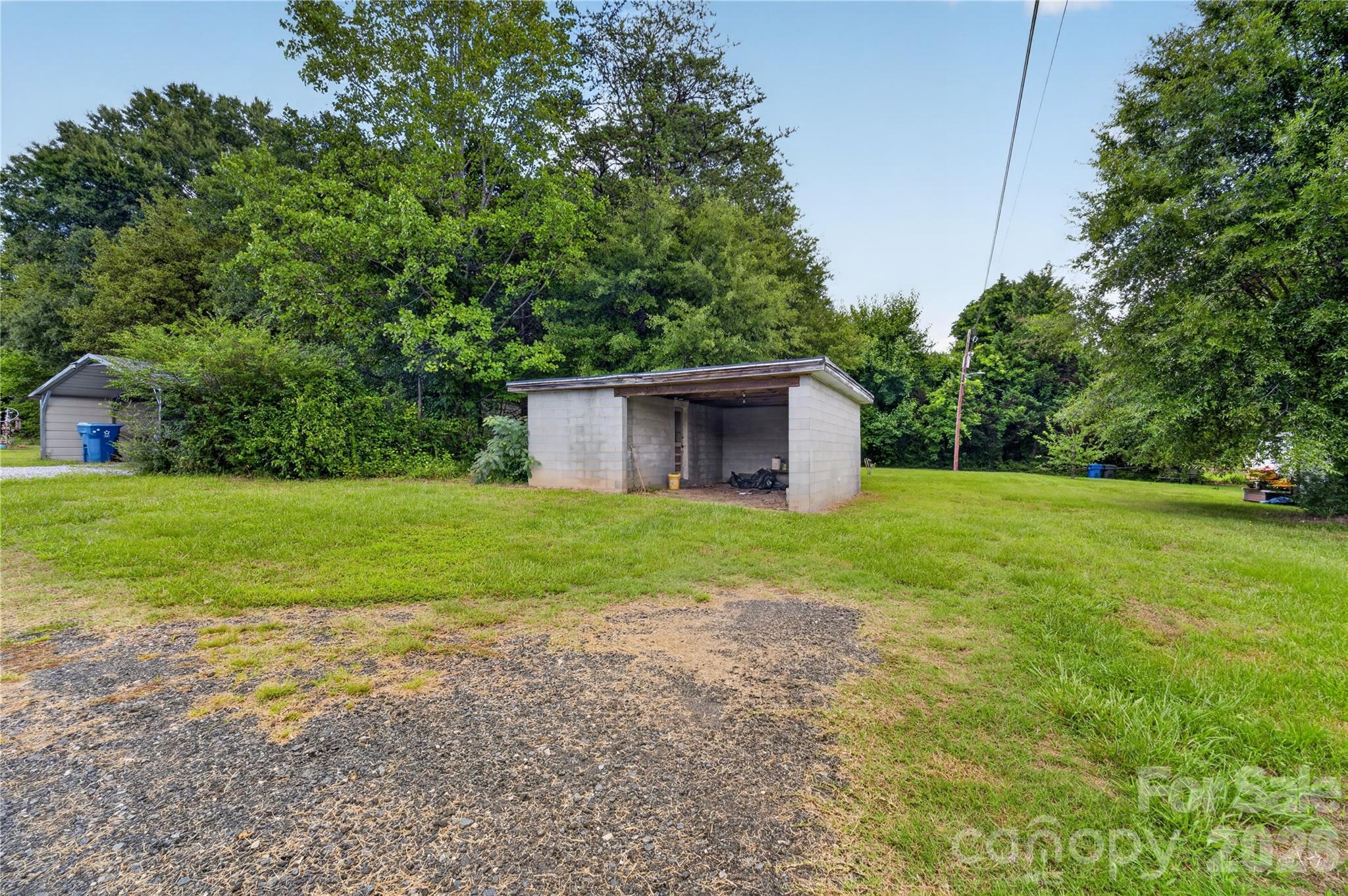 2318 32nd Street Property Photo 13