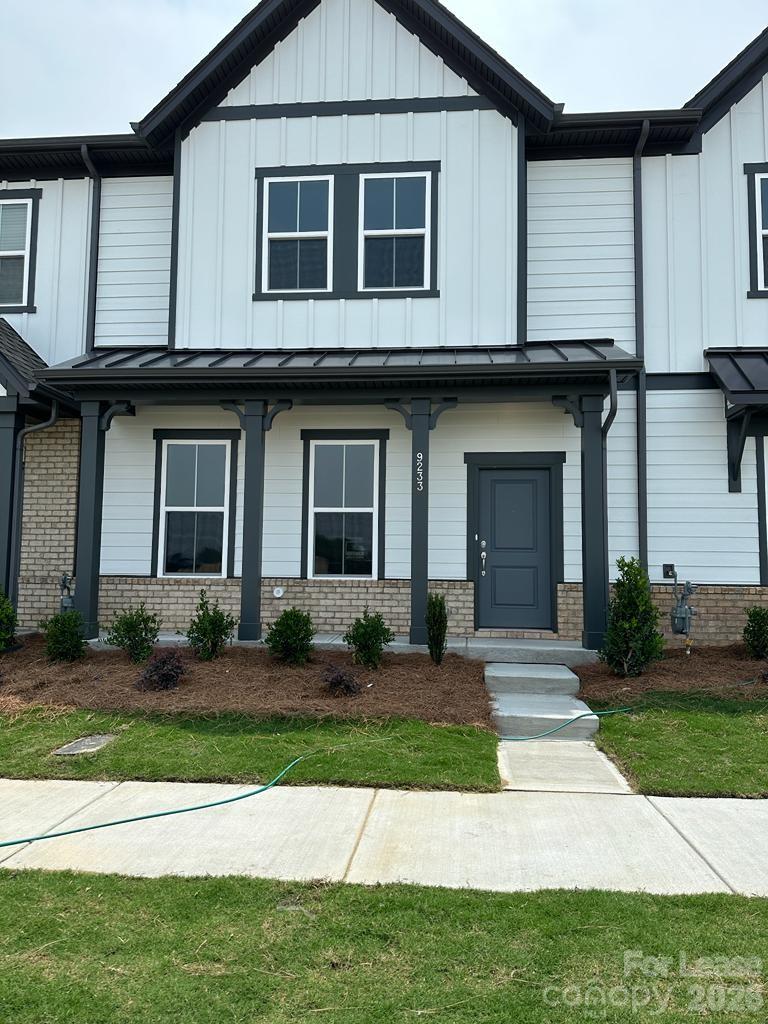 9233 Harwen Lane Property Photo 1
