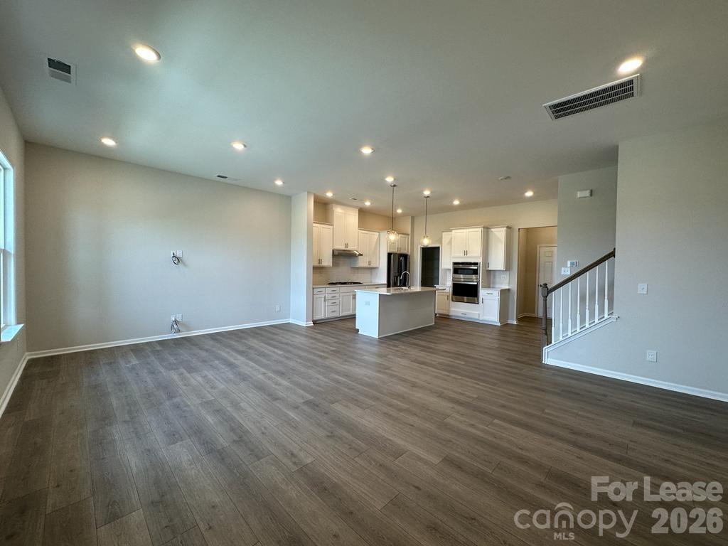 9233 Harwen Lane Property Photo 7
