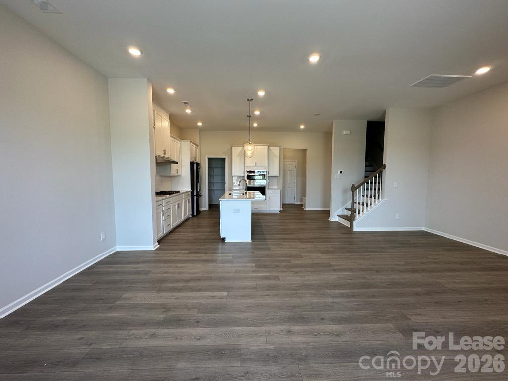 9233 Harwen Lane Property Photo 8