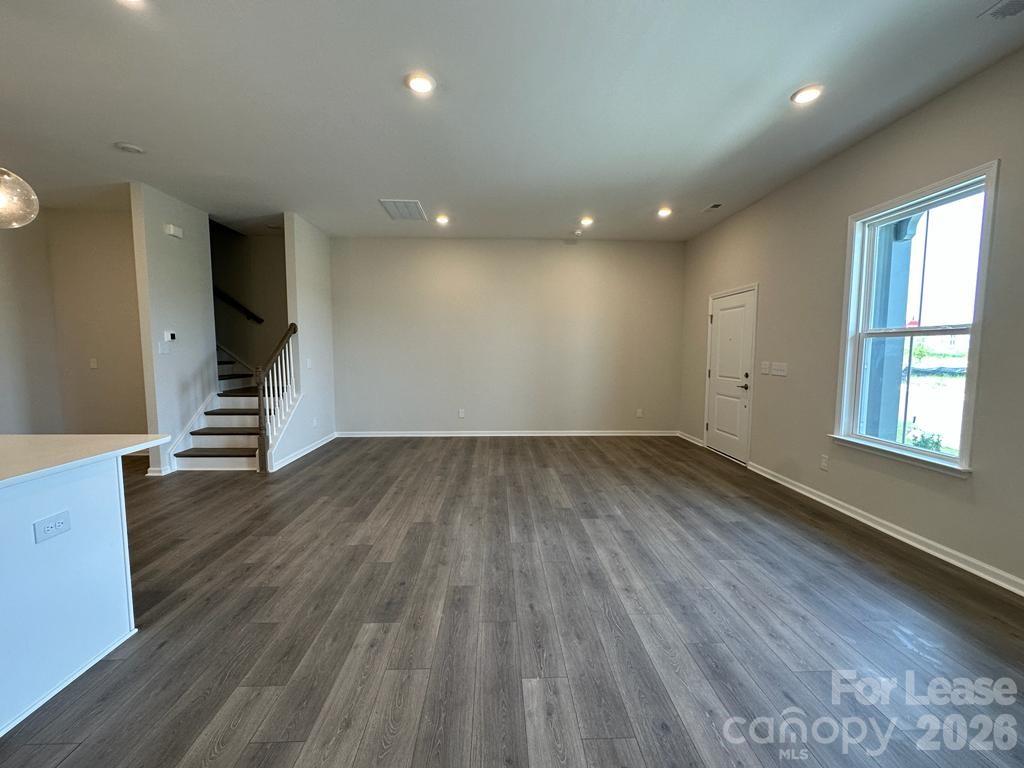 9233 Harwen Lane Property Photo 9